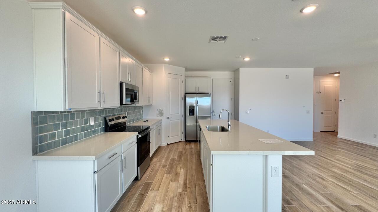 15747 W CAMDEN Avenue