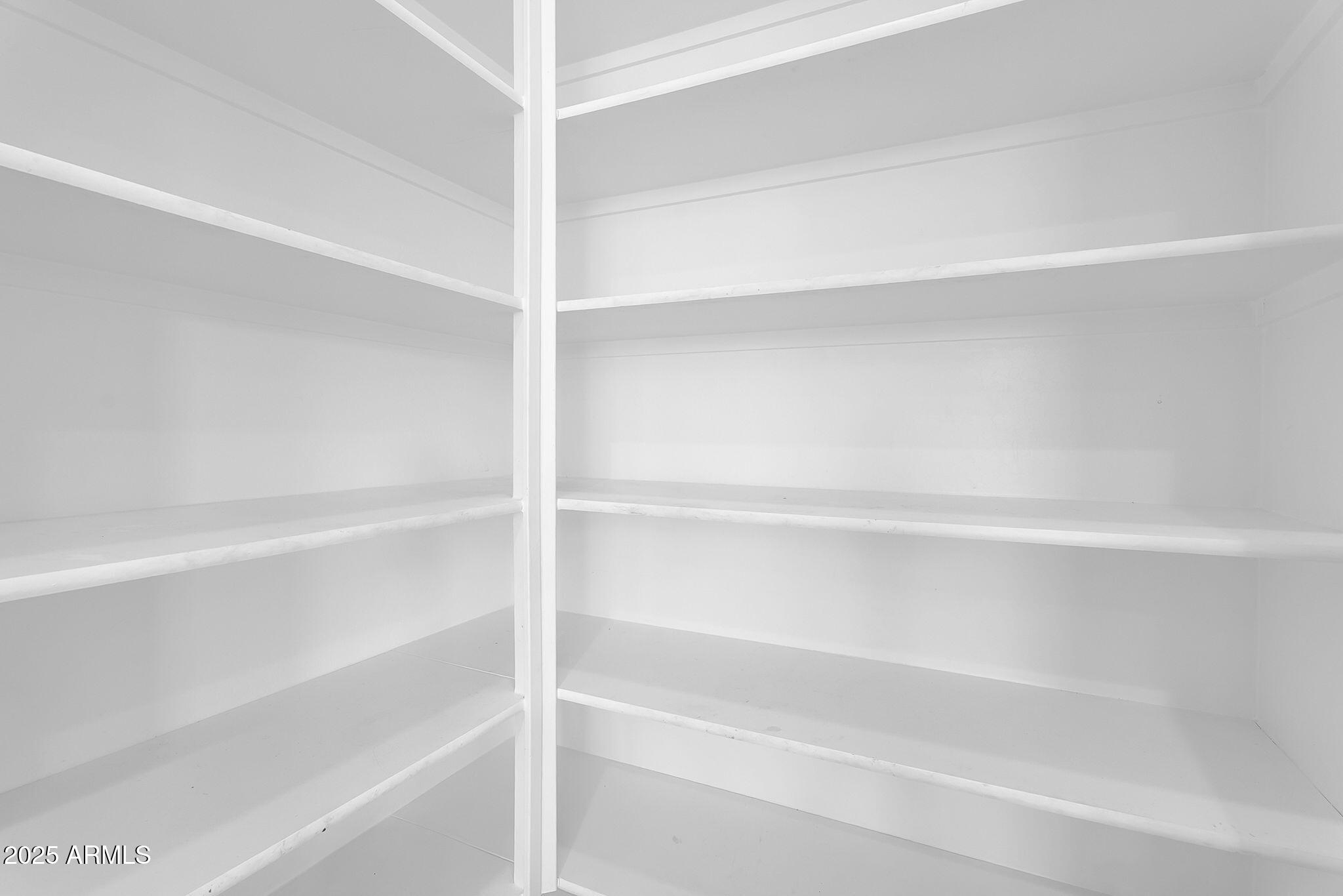 19027 W SIERRA Street