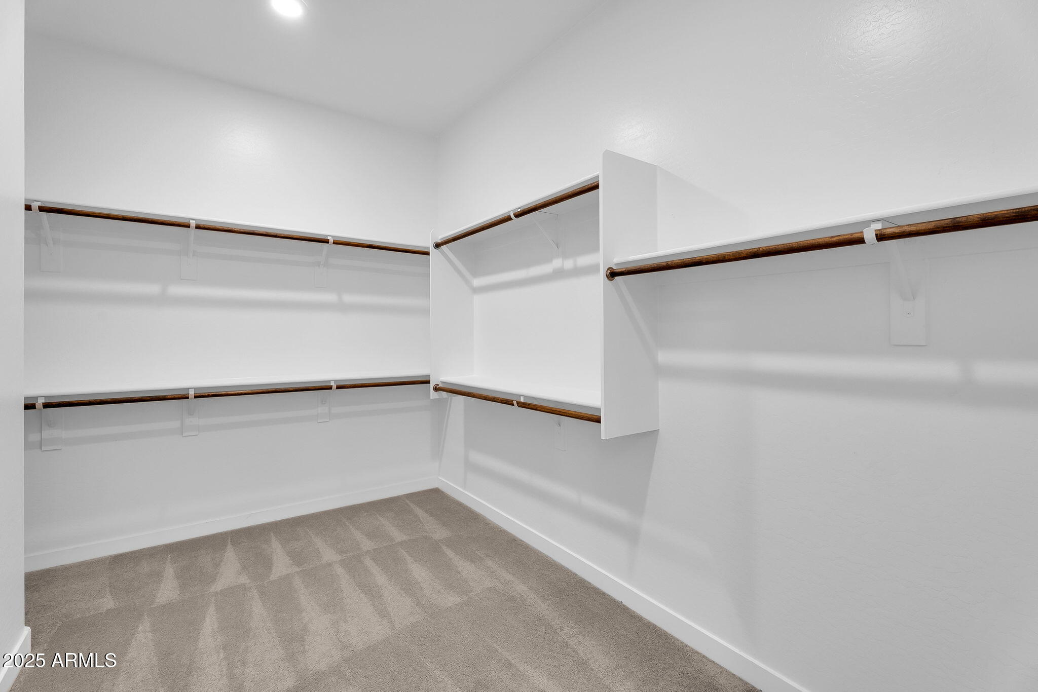 19027 W SIERRA Street