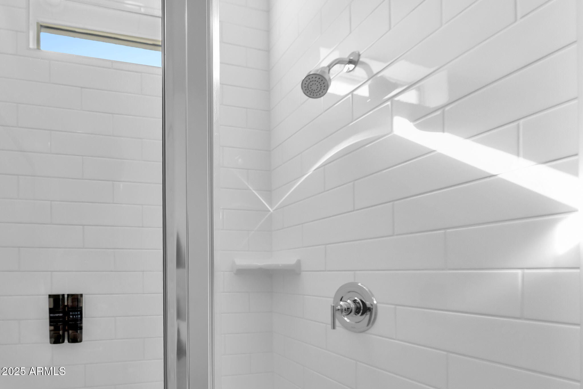 19027 W SIERRA Street