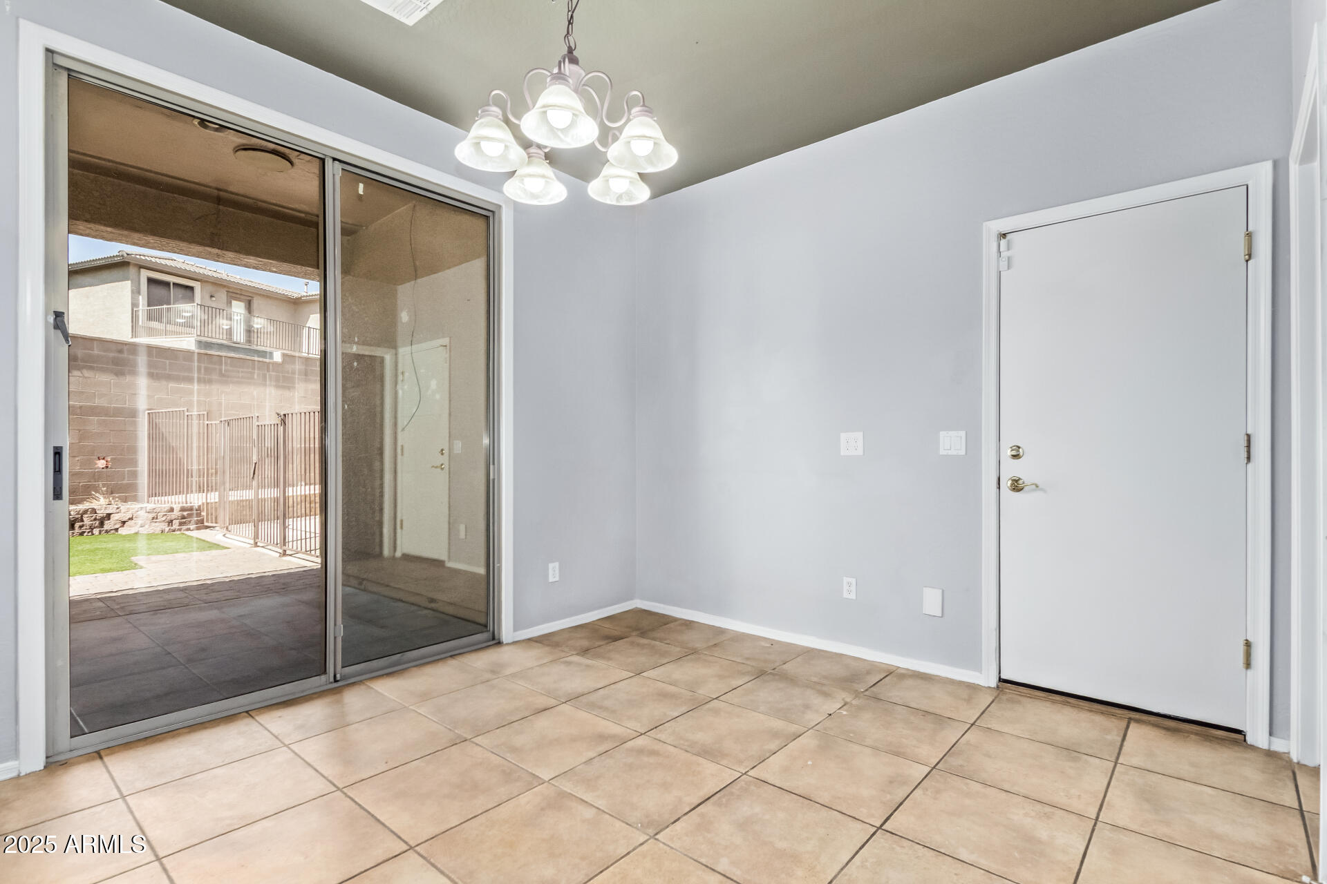 2642 W FLORENTINE Road