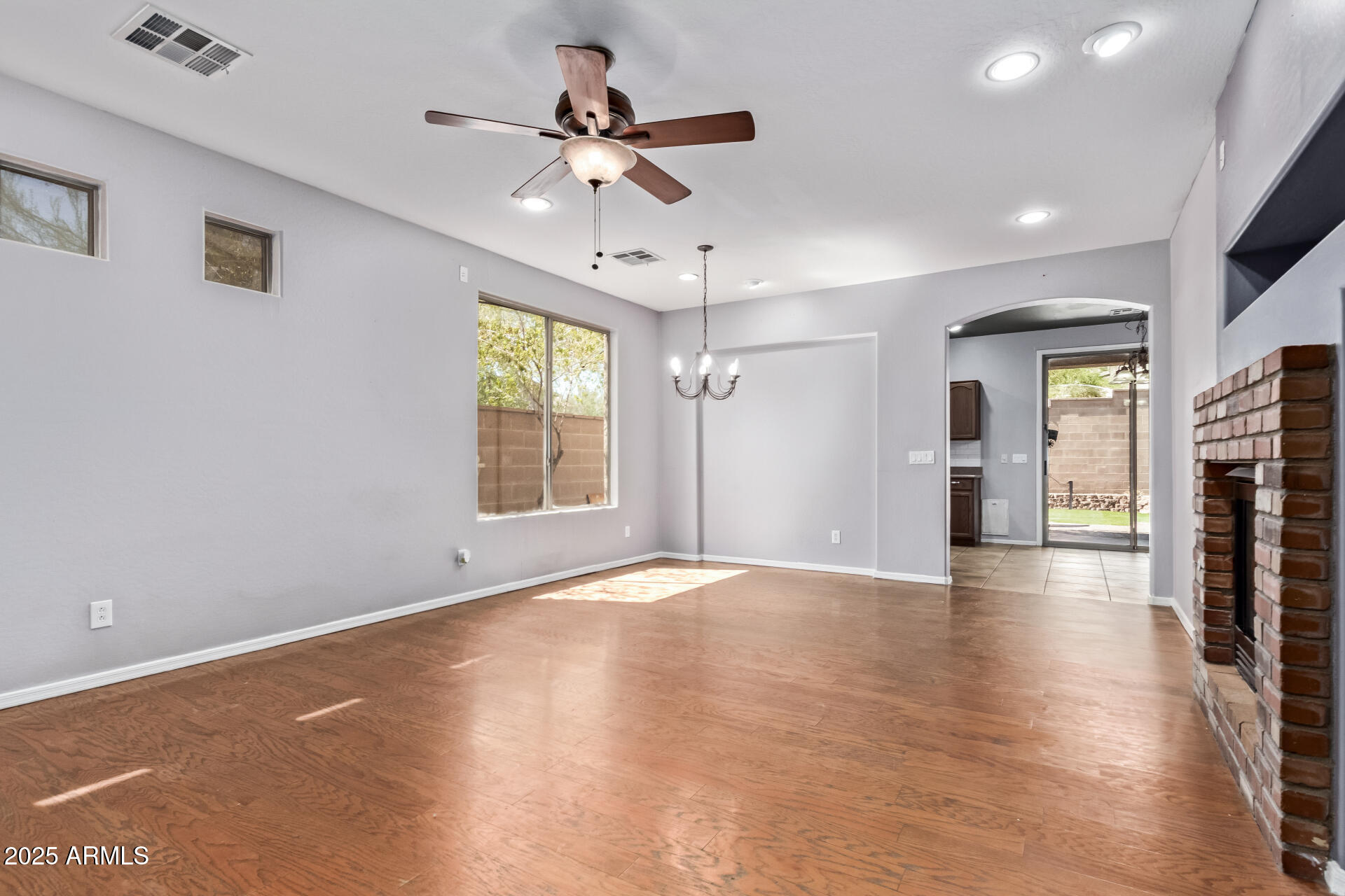 2642 W FLORENTINE Road