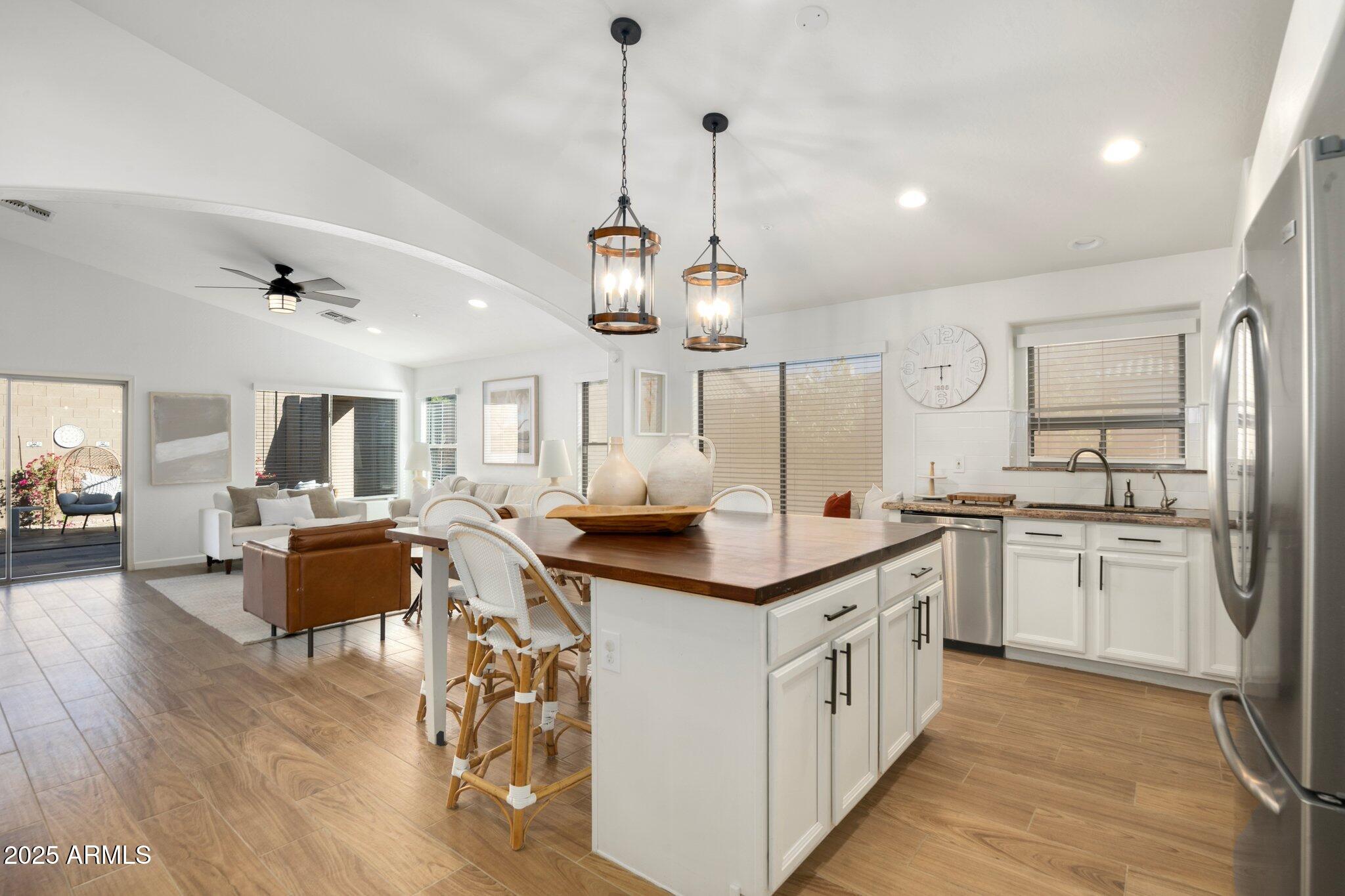 9970 E MONTE CRISTO Avenue