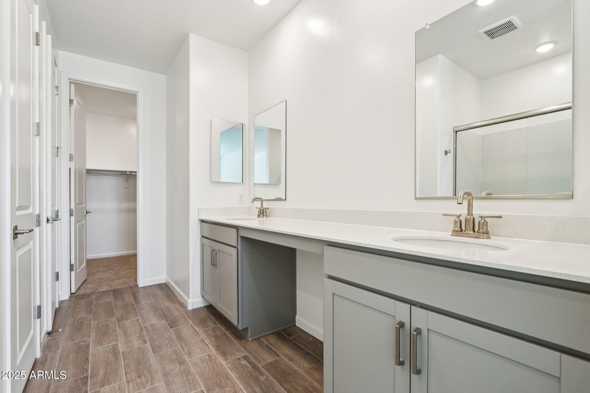 15735 W CAMDEN Avenue