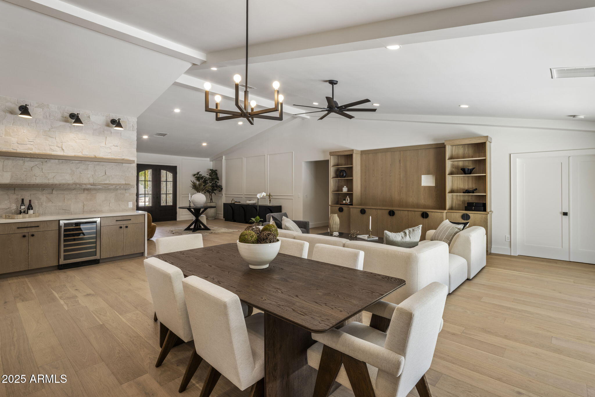 7528 E WINDROSE Drive