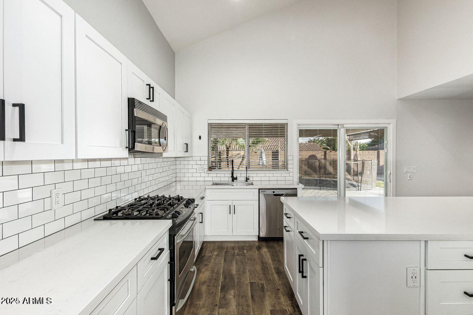 3051 E MILLBRAE Lane