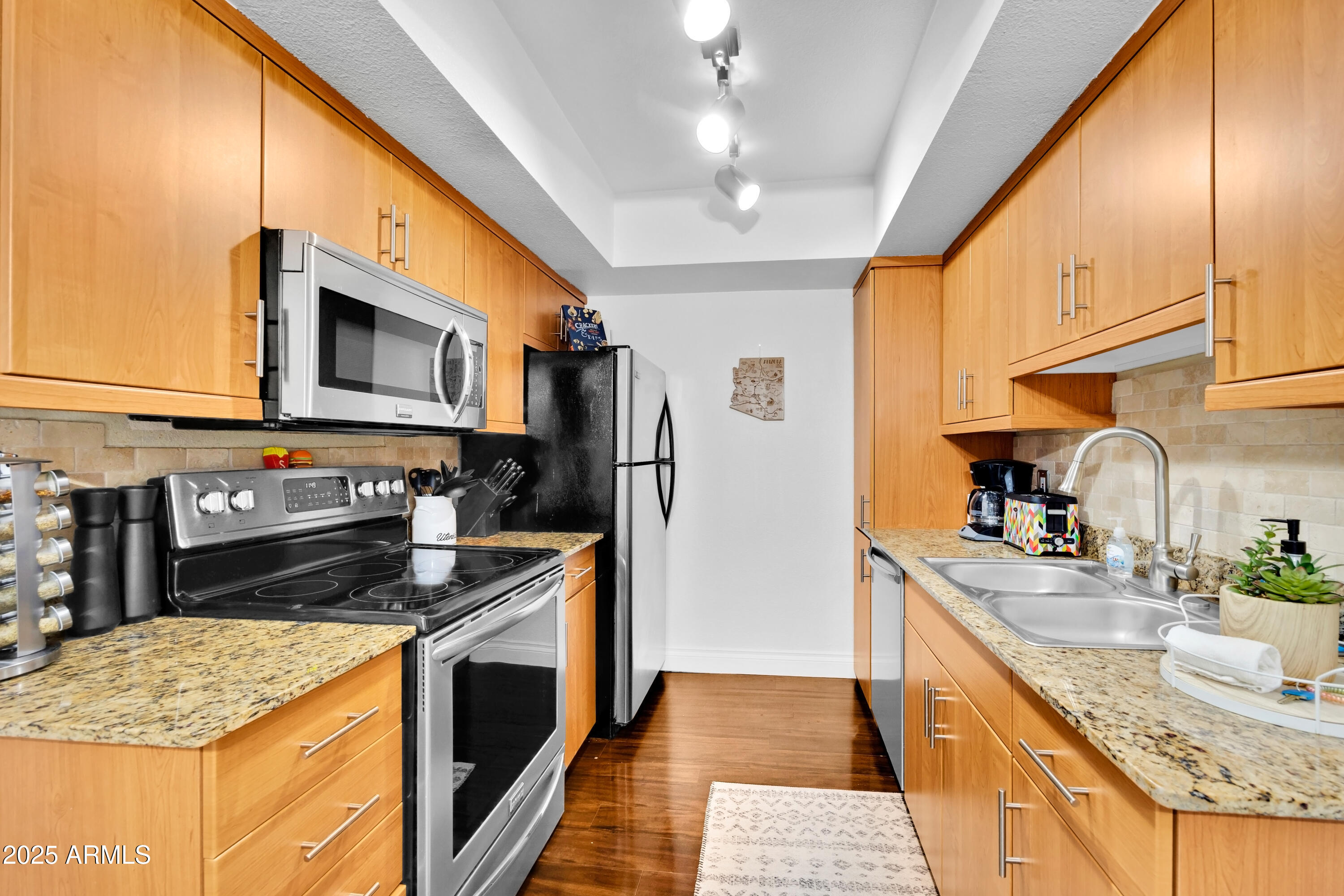 7350 N VIA PASEO DEL SUR, O202