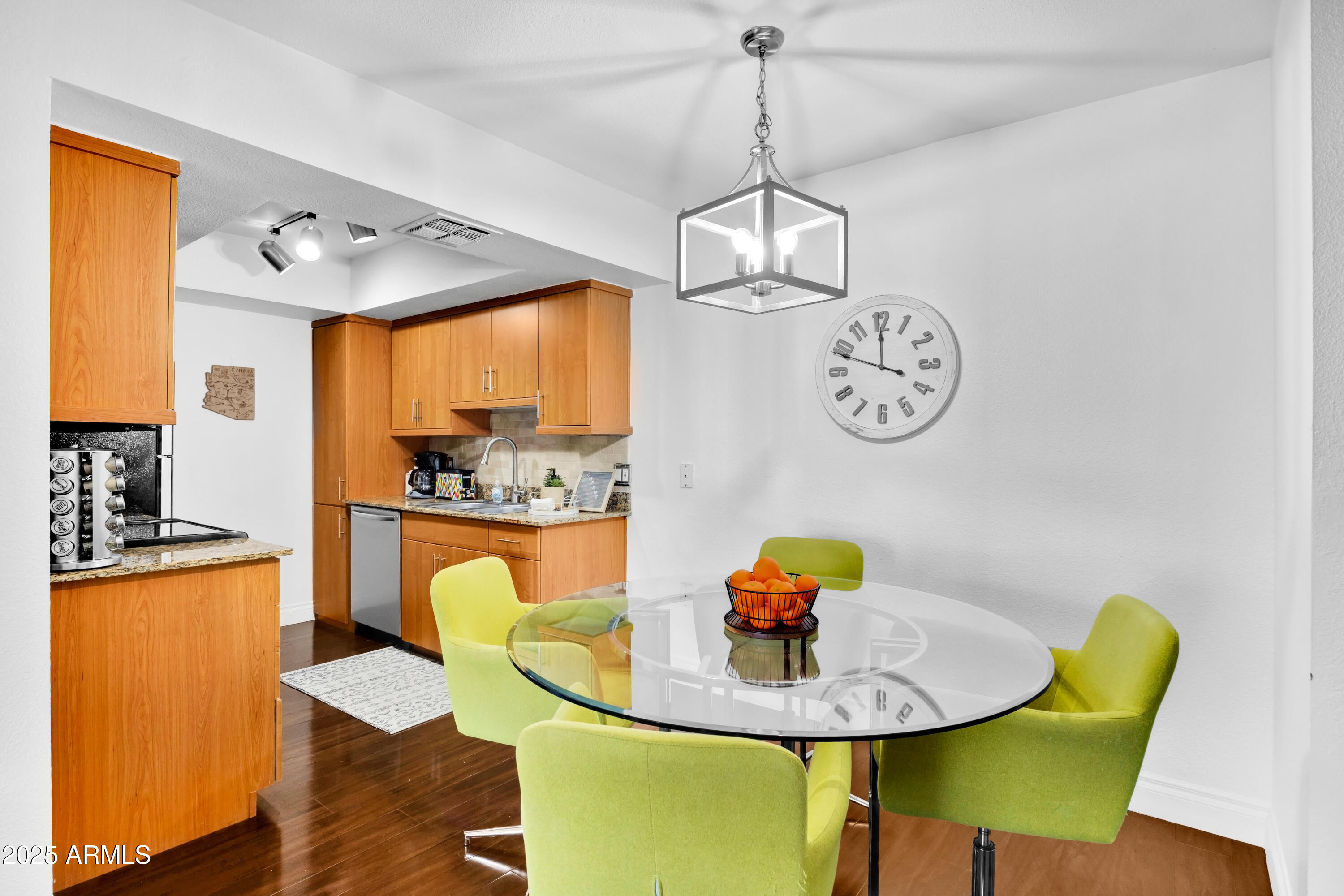 7350 N VIA PASEO DEL SUR, O202