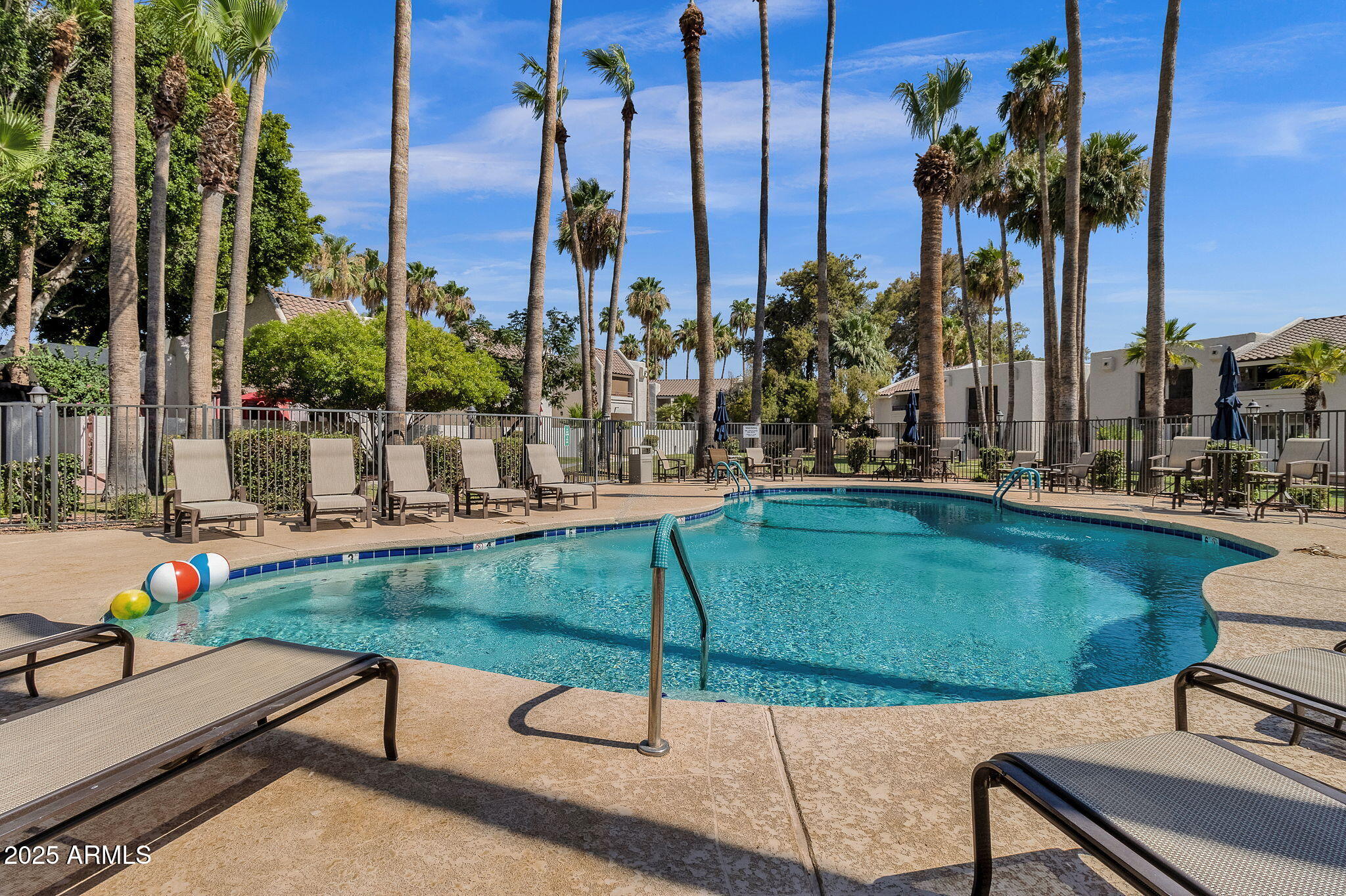 7350 N VIA PASEO DEL SUR, O202