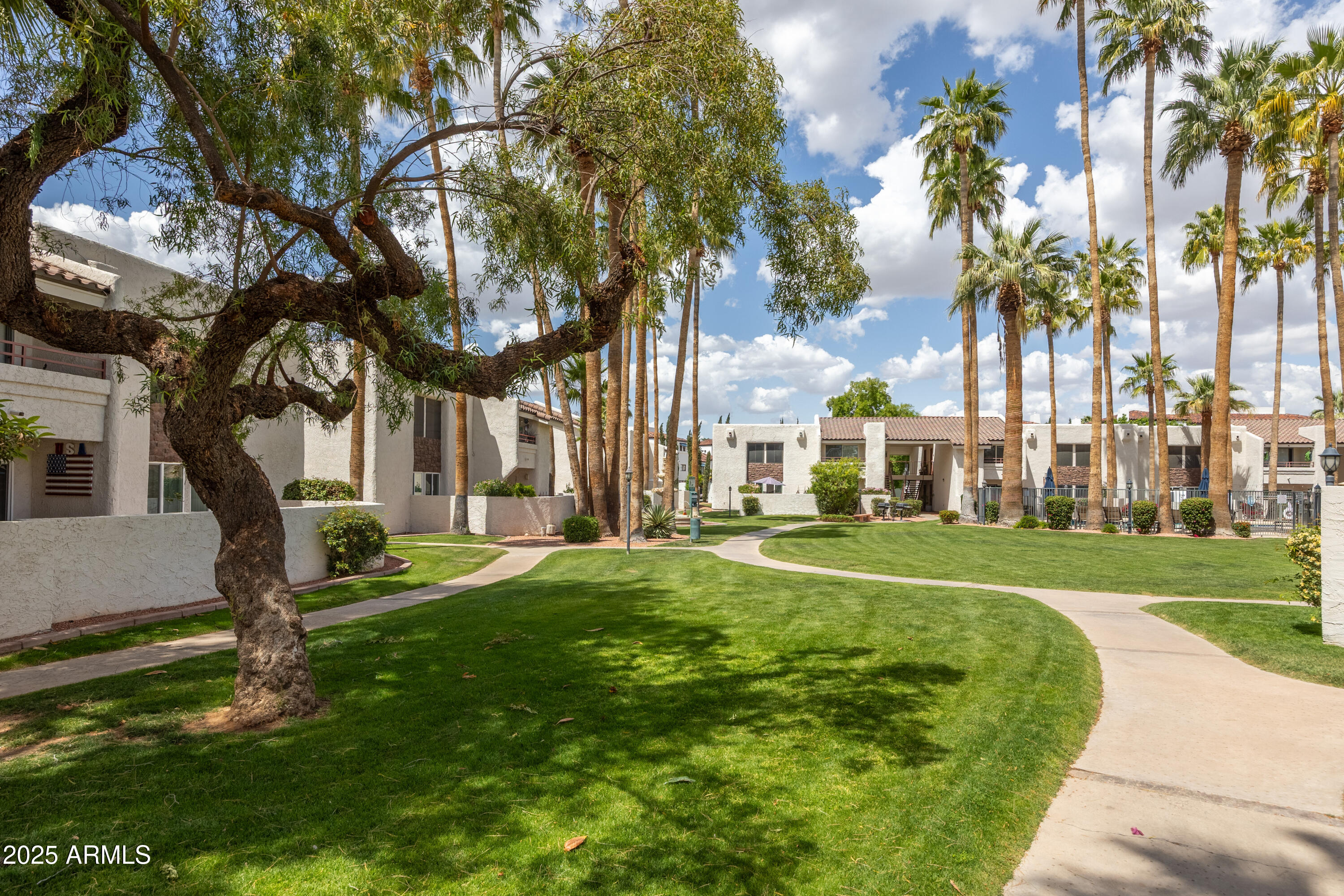 7350 N VIA PASEO DEL SUR, O202