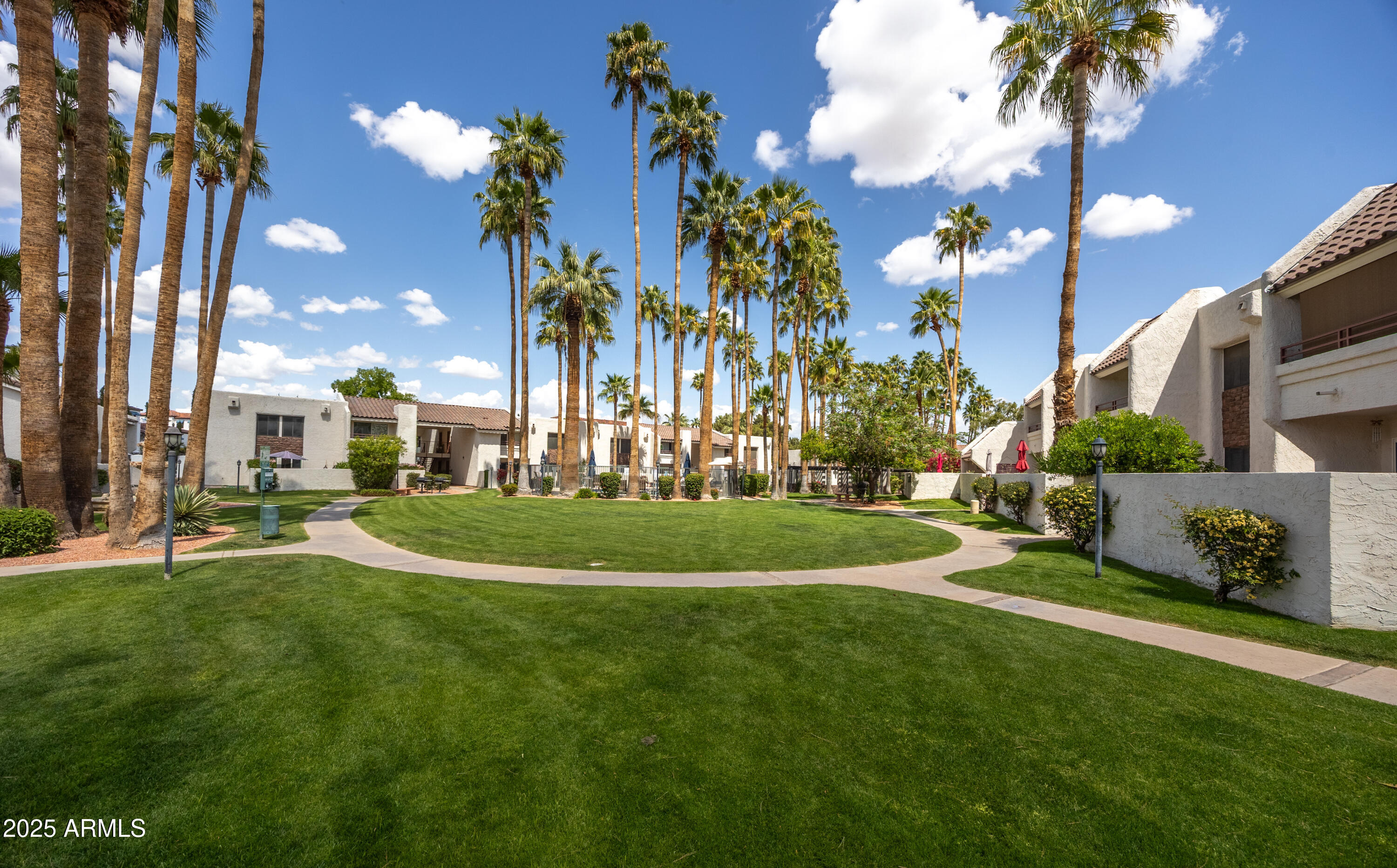 7350 N VIA PASEO DEL SUR, O202