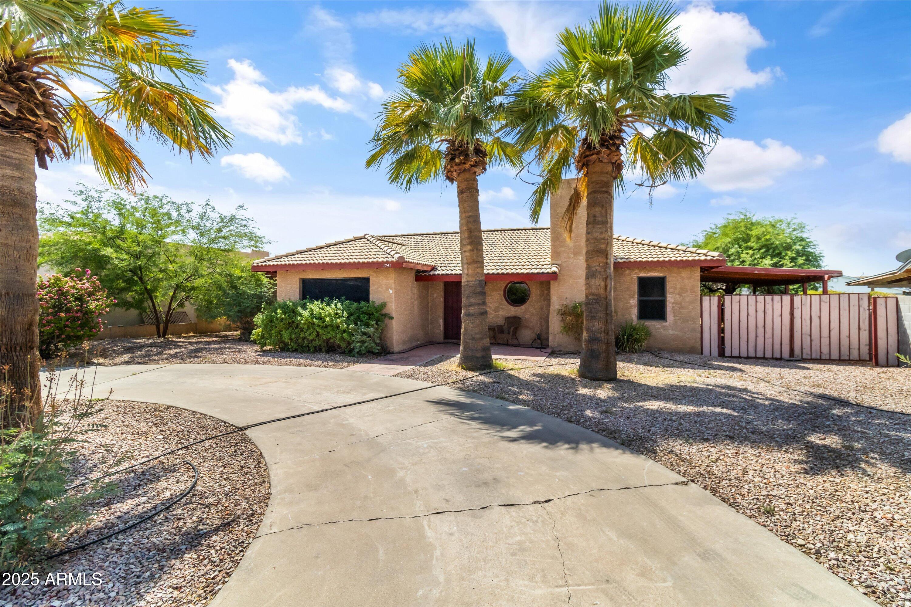 1741 W Wickieup Lane