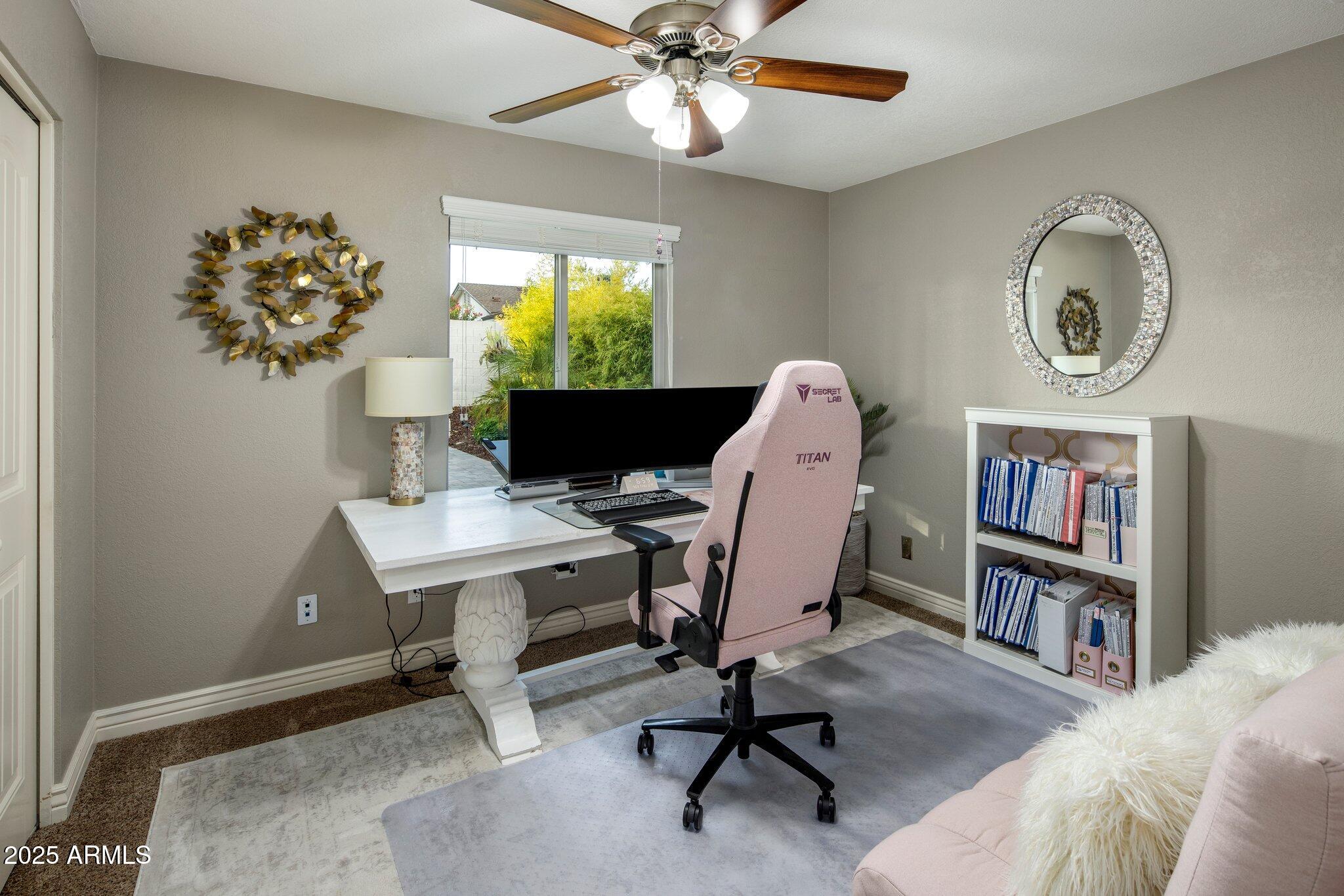 5802 E GELDING Drive