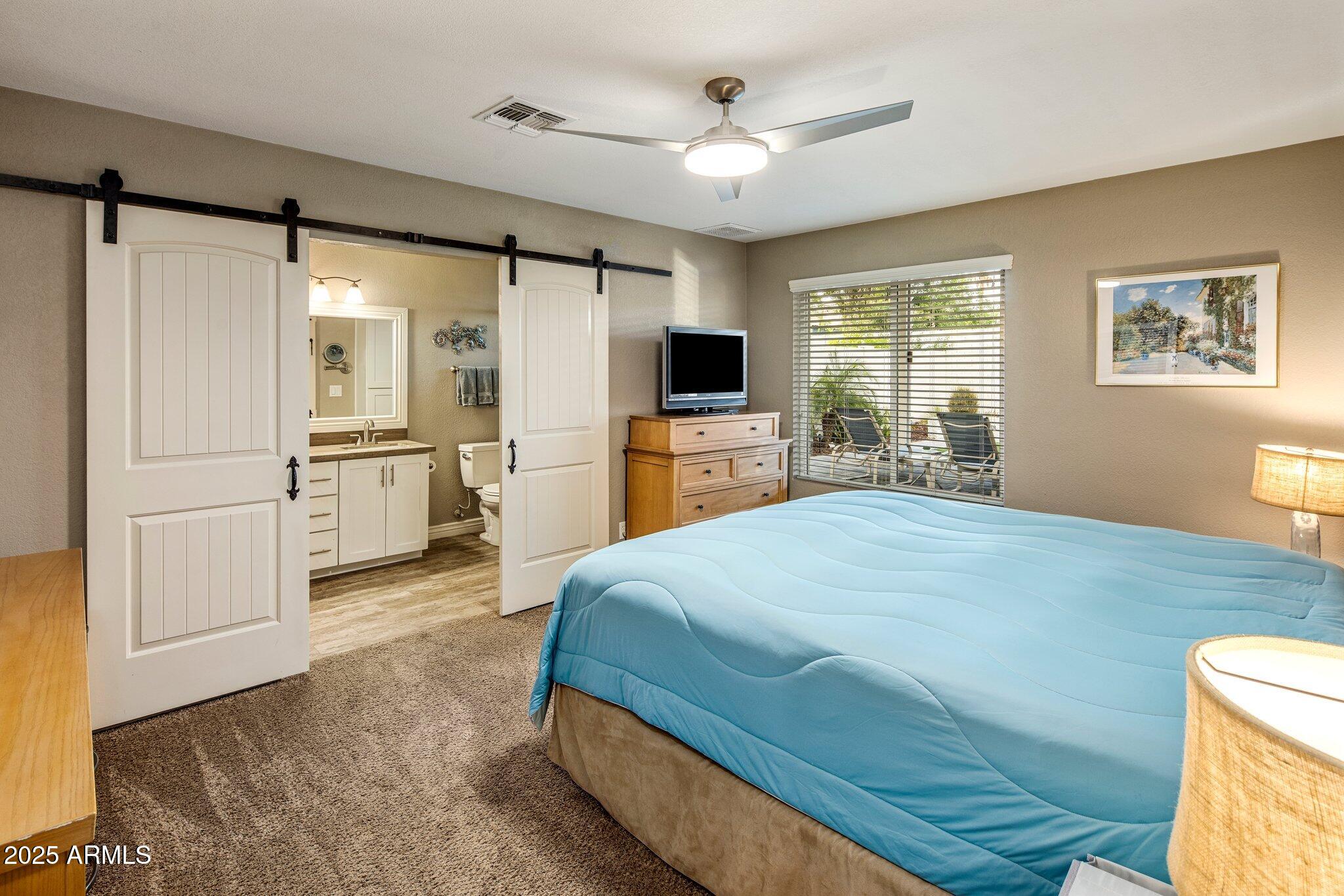 5802 E GELDING Drive