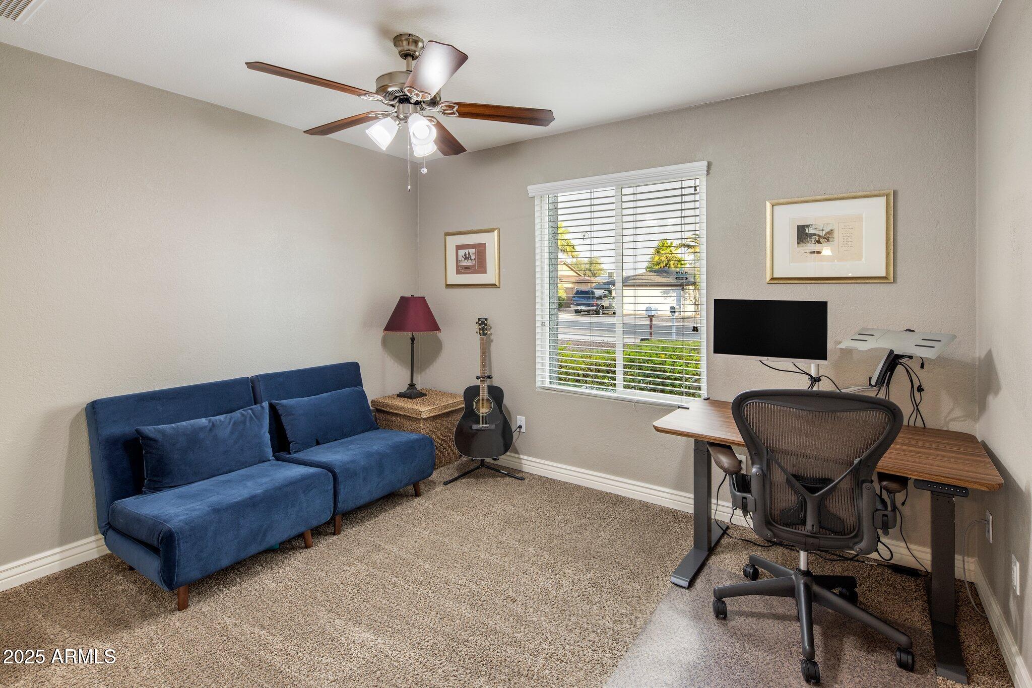 5802 E GELDING Drive