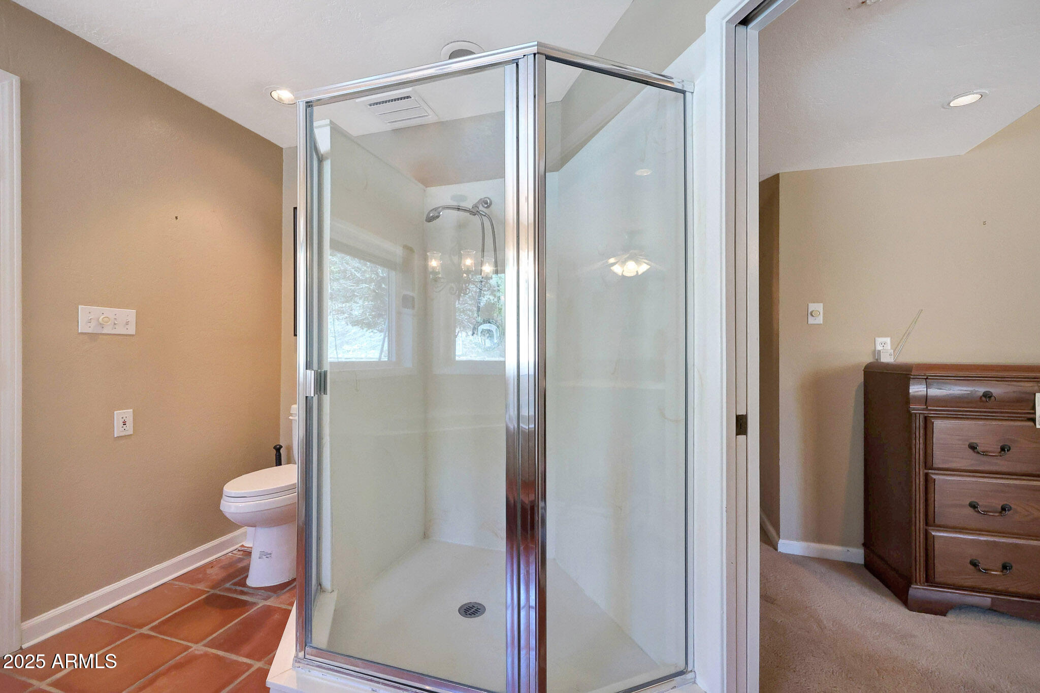 2202 E BELMONT Avenue