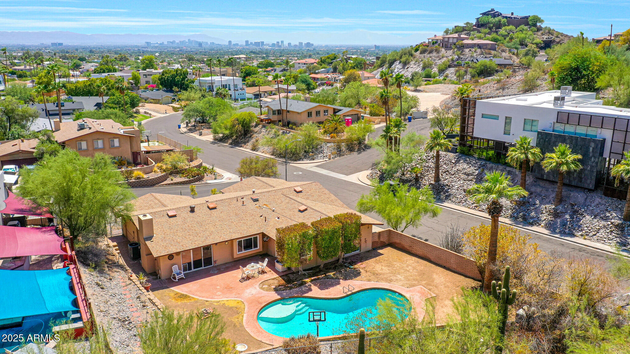 2202 E BELMONT Avenue