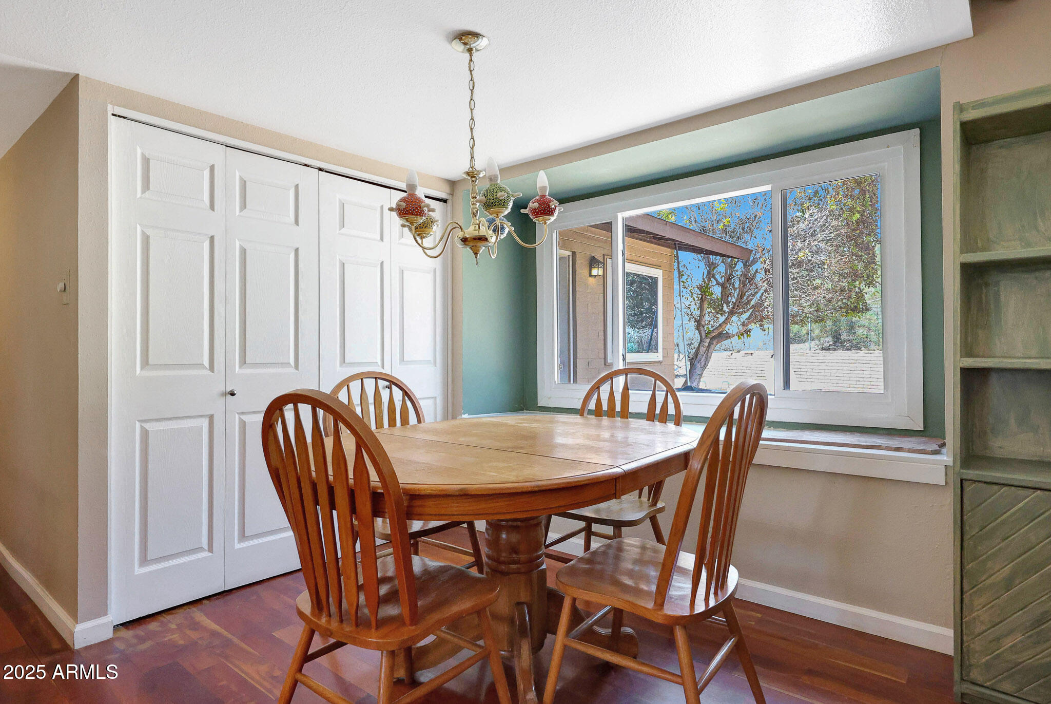 2202 E BELMONT Avenue