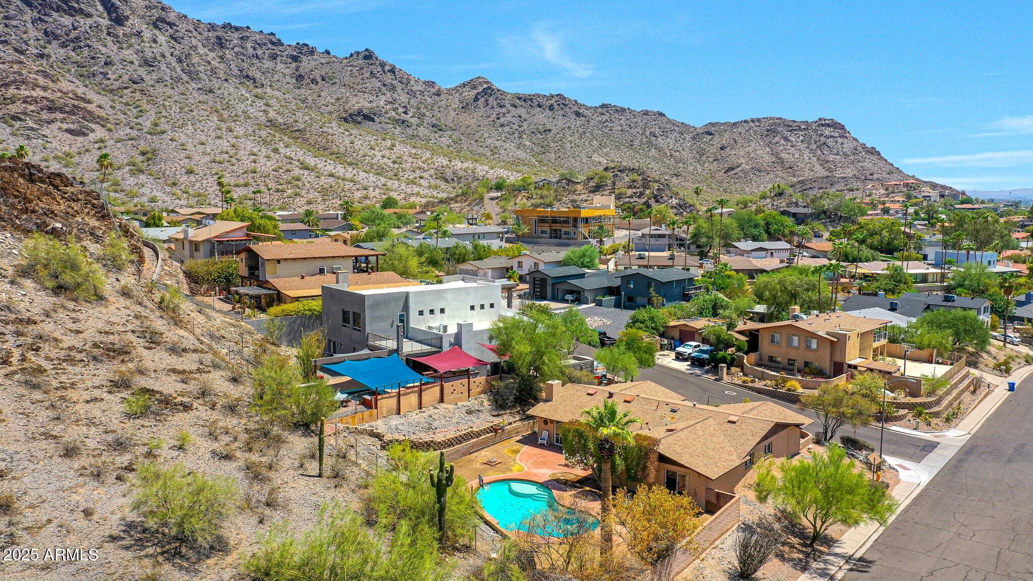 2202 E BELMONT Avenue