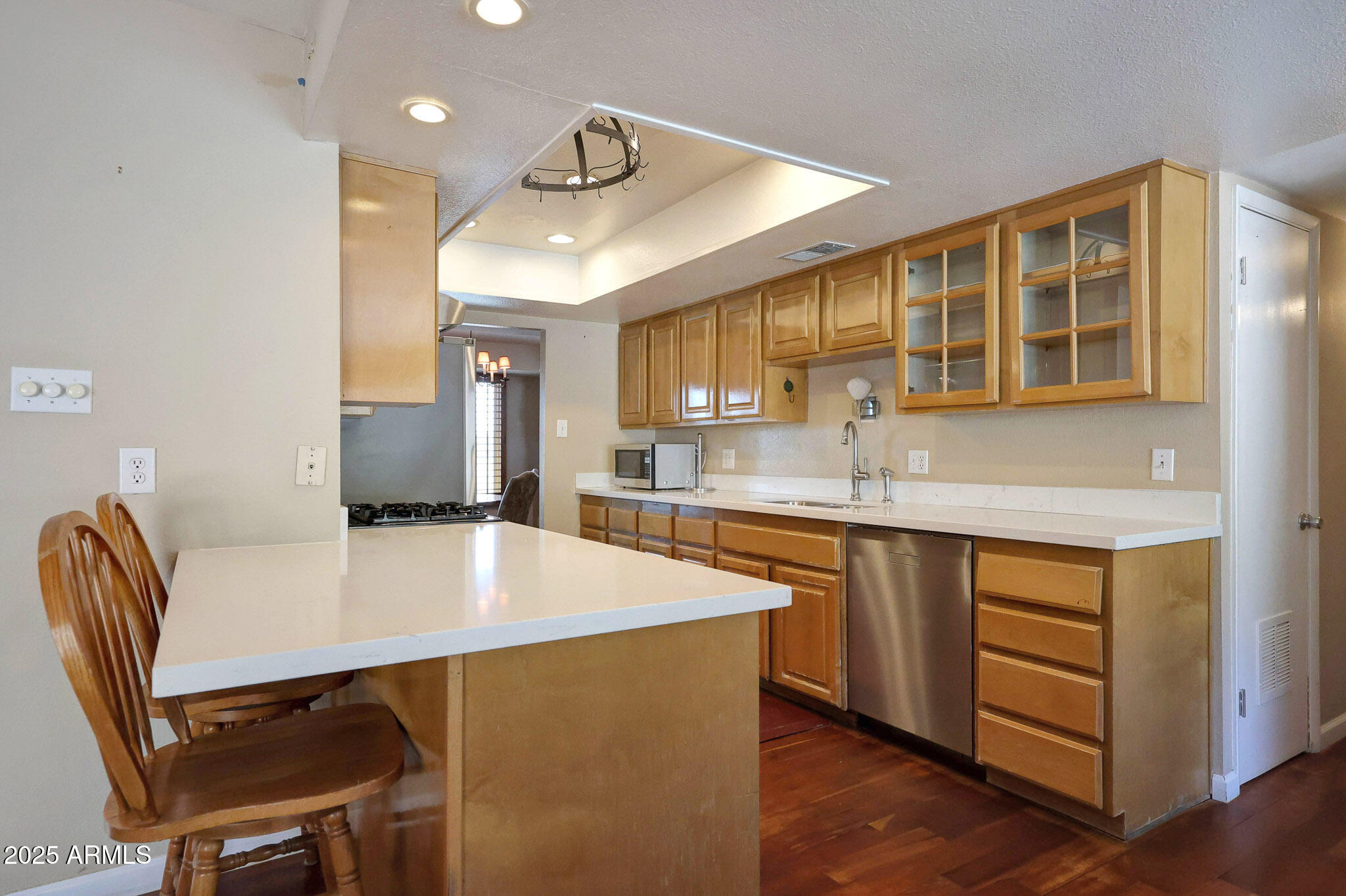 2202 E BELMONT Avenue