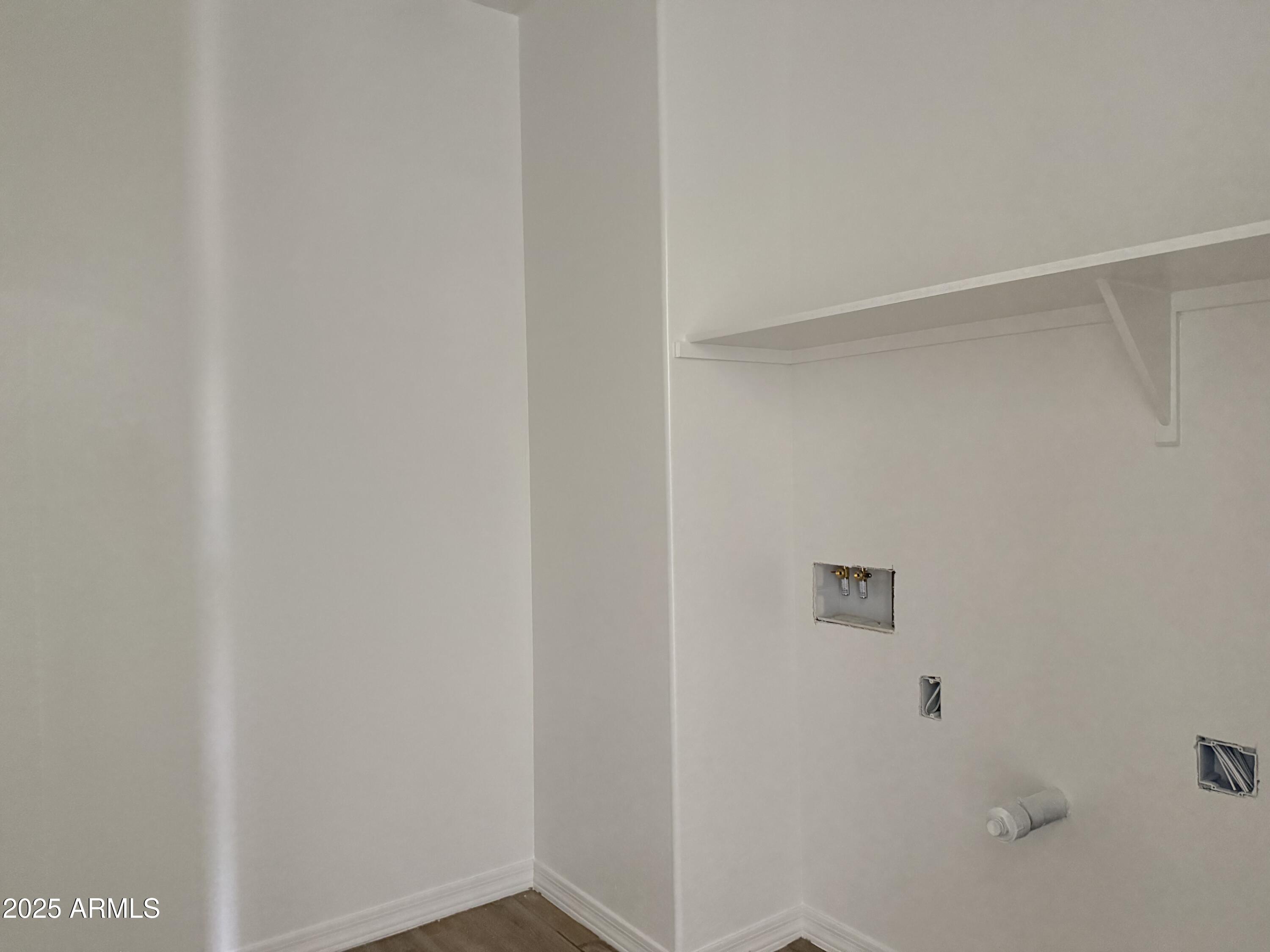 9523 W PARKWAY Drive