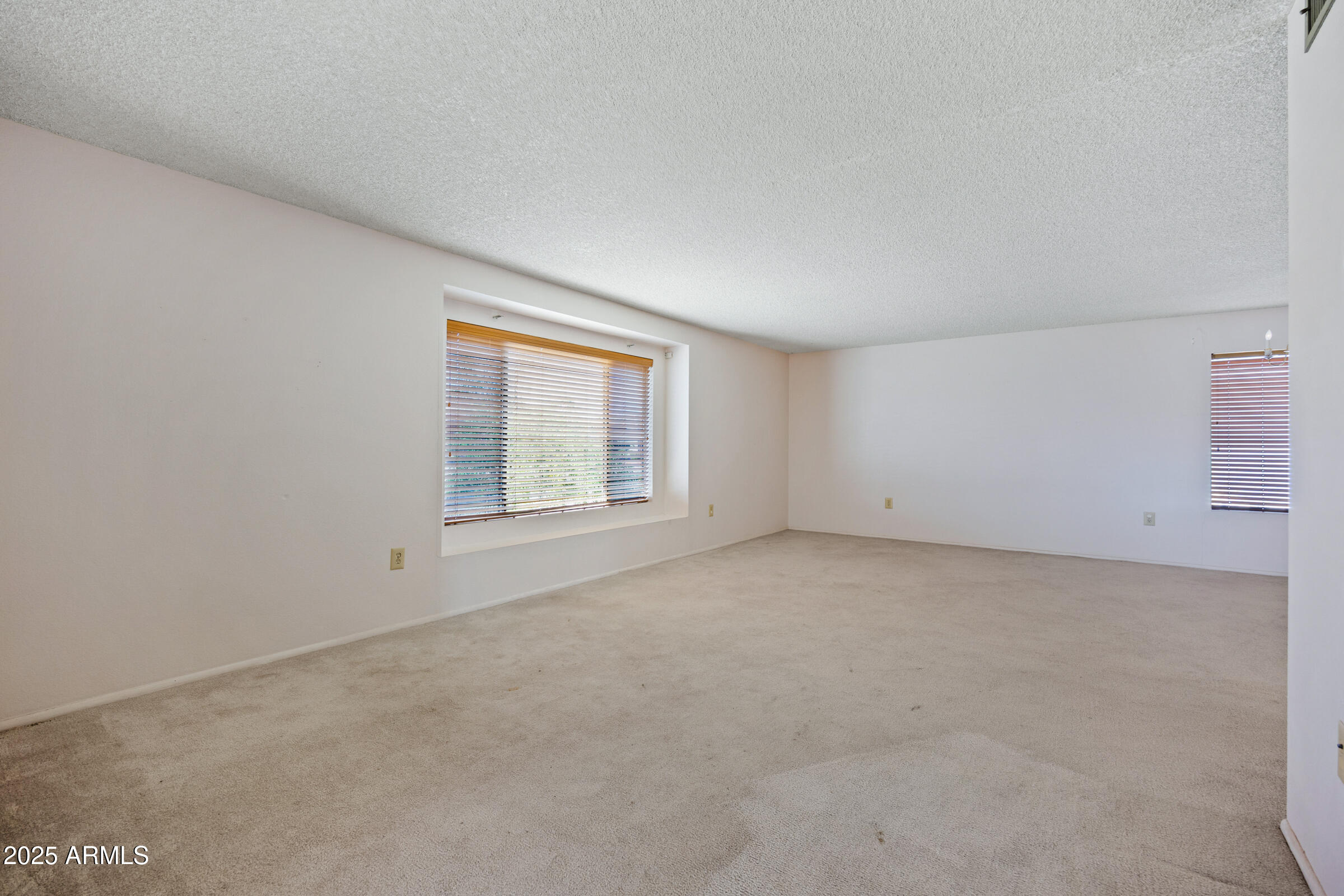 11041 W PLEASANT VALLEY Road