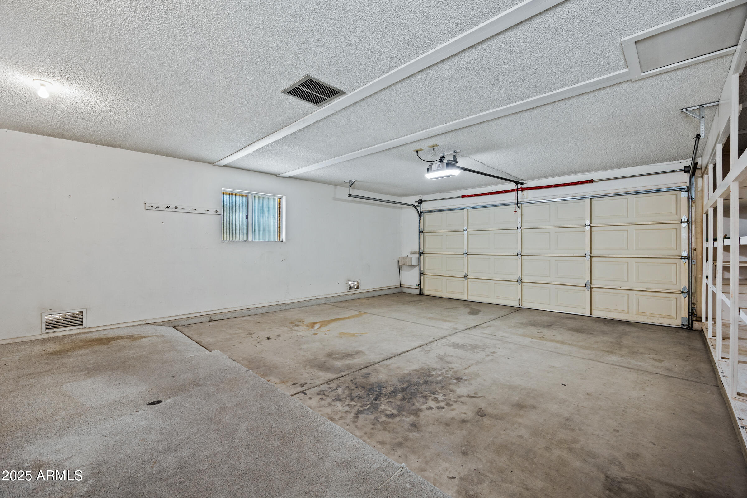 11041 W PLEASANT VALLEY Road