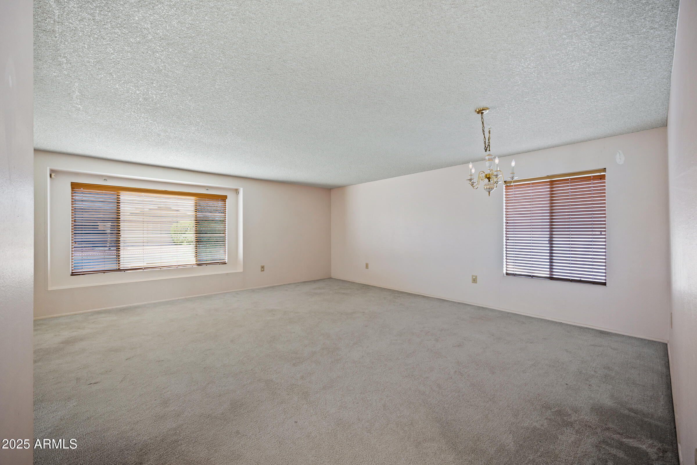 11041 W PLEASANT VALLEY Road