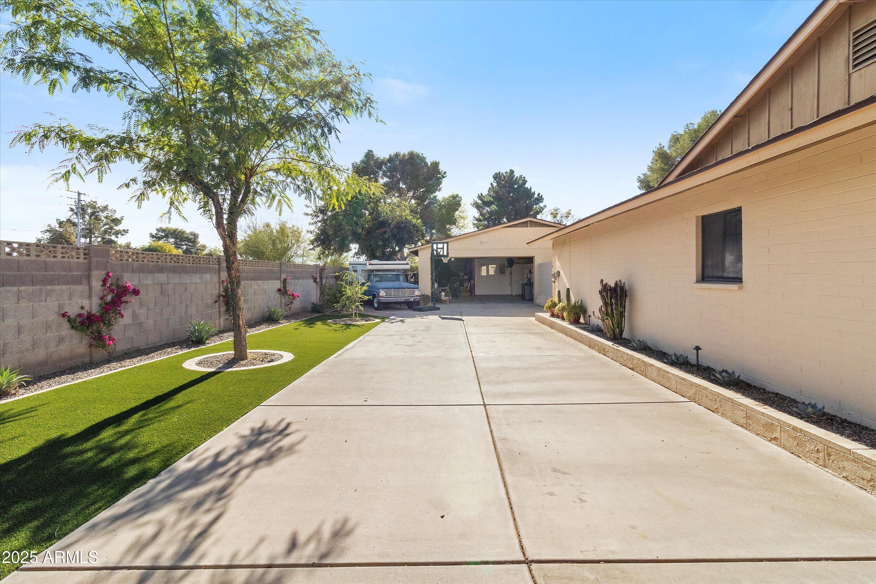 5101 W Monte Cristo Avenue