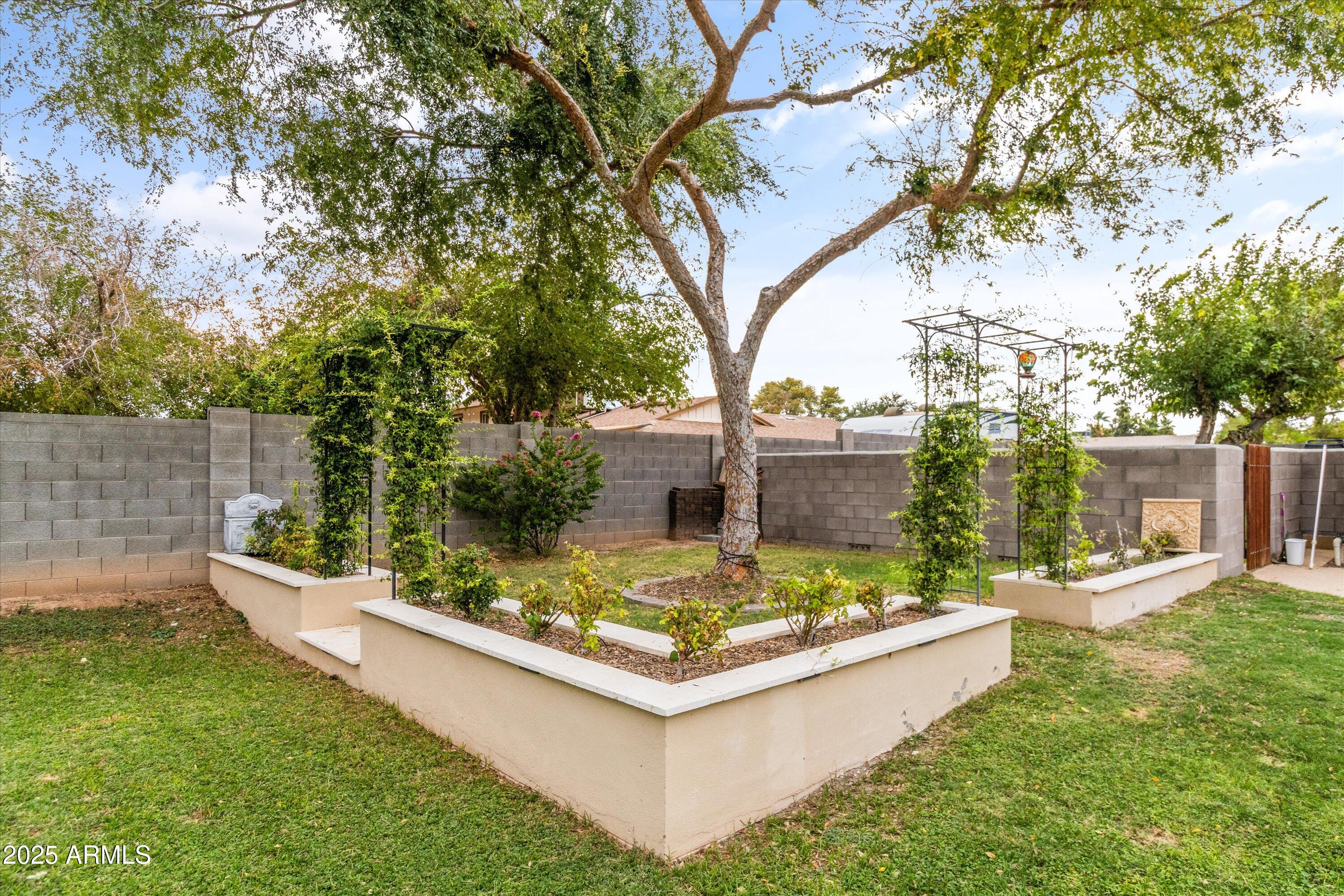 5101 W Monte Cristo Avenue