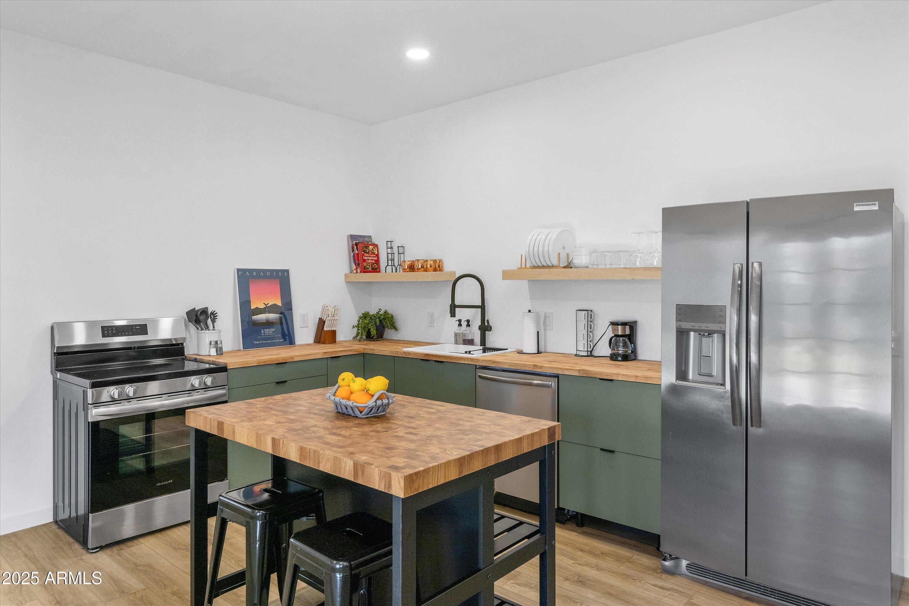 5101 W Monte Cristo Avenue