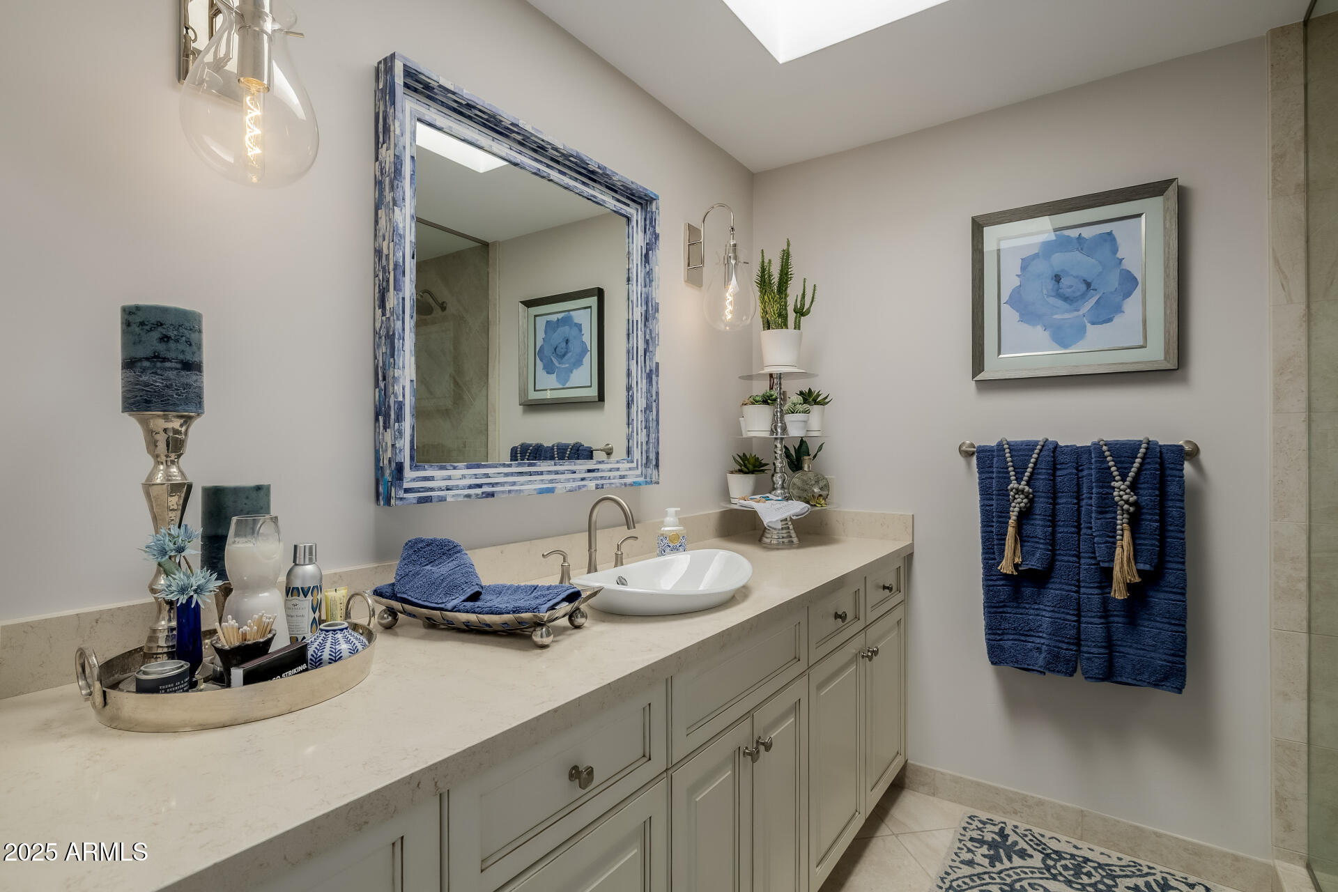 7322 E MCLELLAN Boulevard