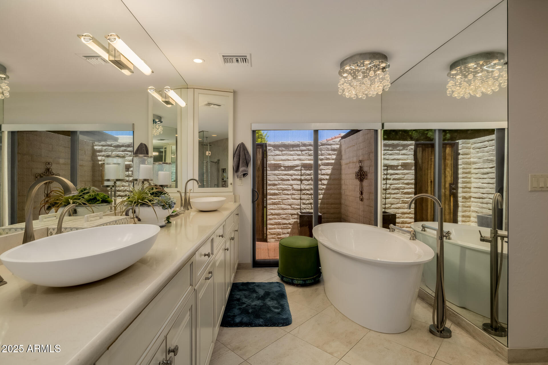 7322 E MCLELLAN Boulevard