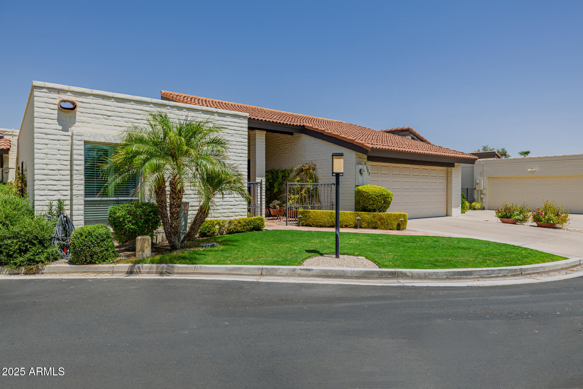 7322 E MCLELLAN Boulevard