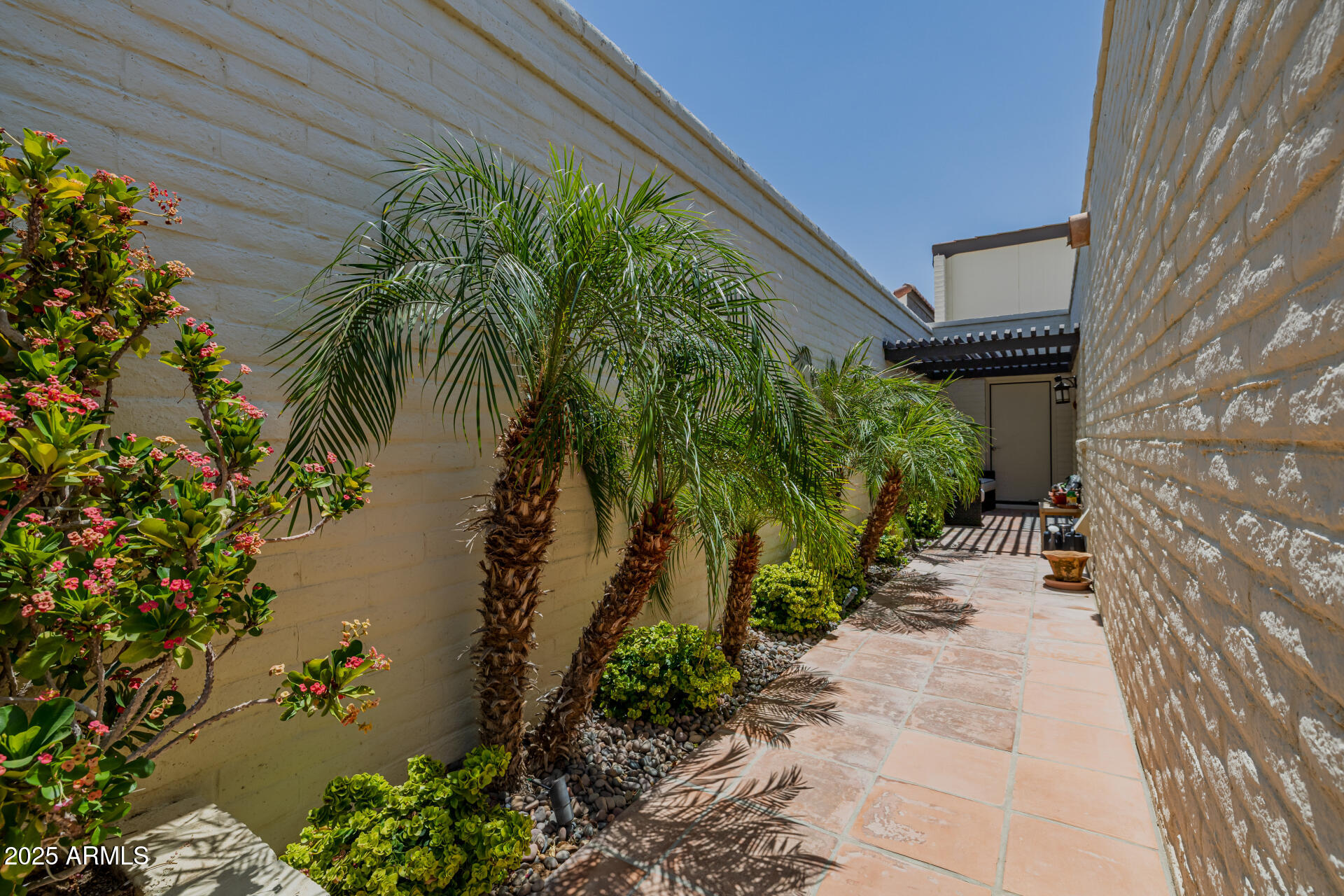 7322 E MCLELLAN Boulevard