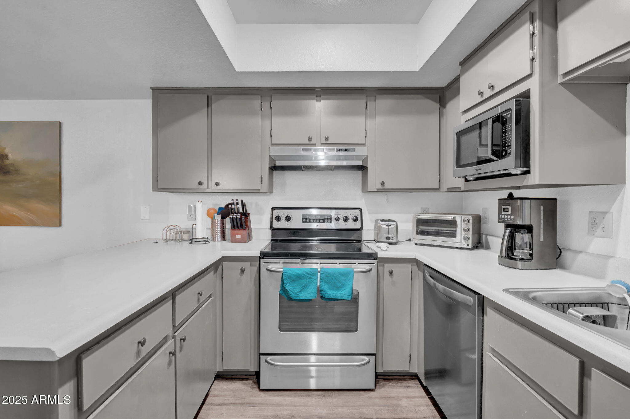 8155 E ROOSEVELT Street, 225