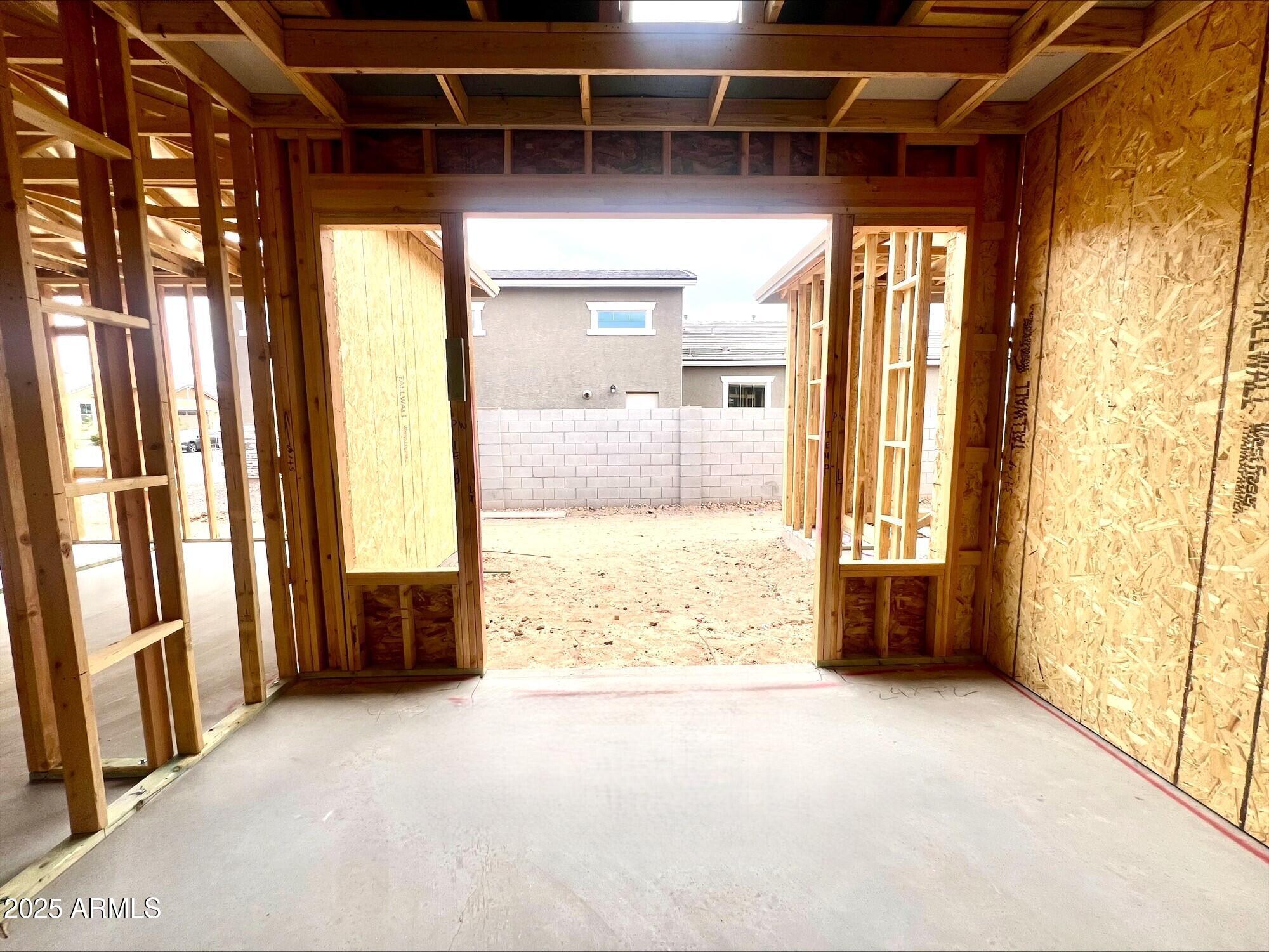 22949 E TWIN ACRES Drive