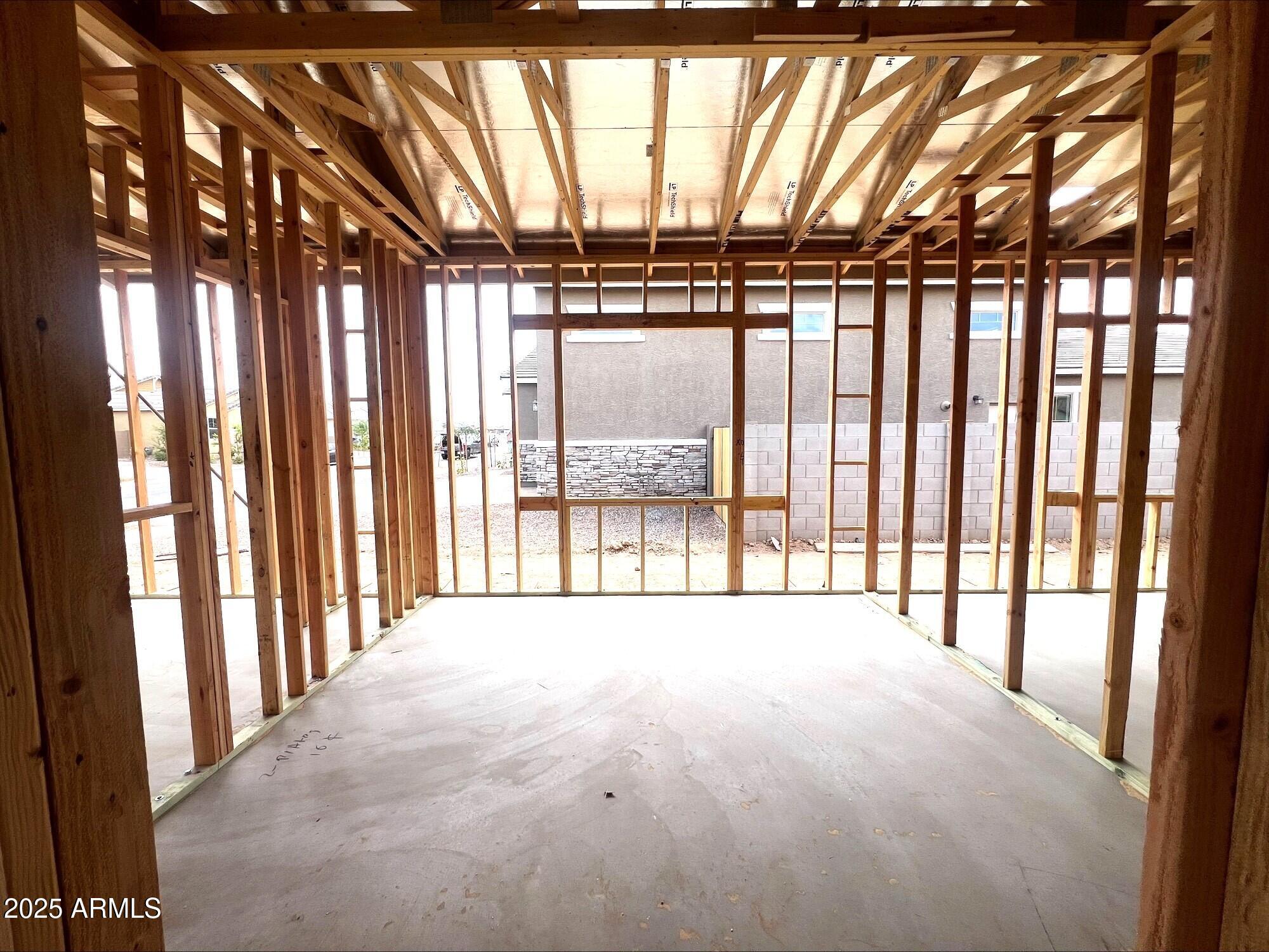 22949 E TWIN ACRES Drive