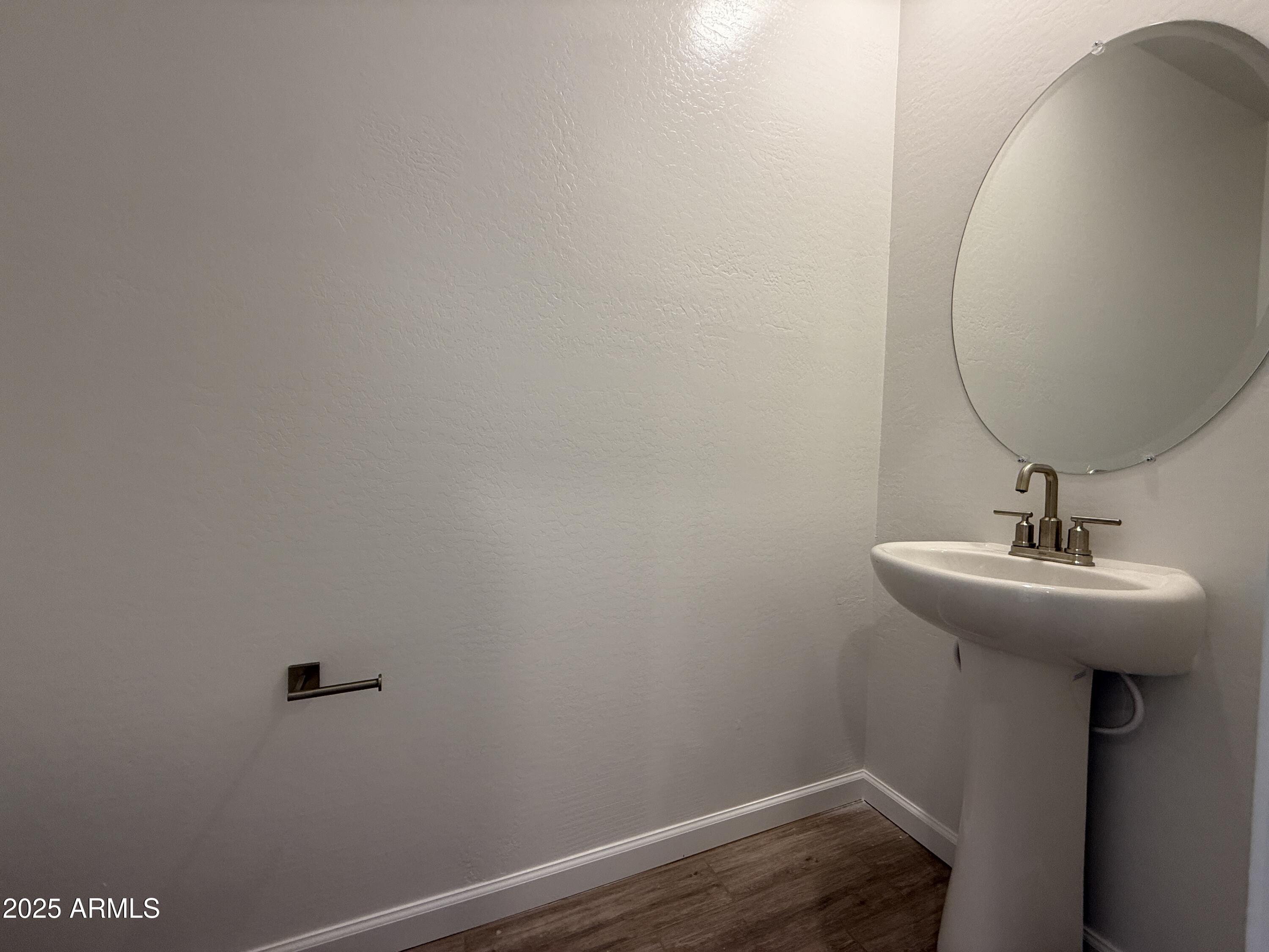 9628 W TAMARISK Avenue