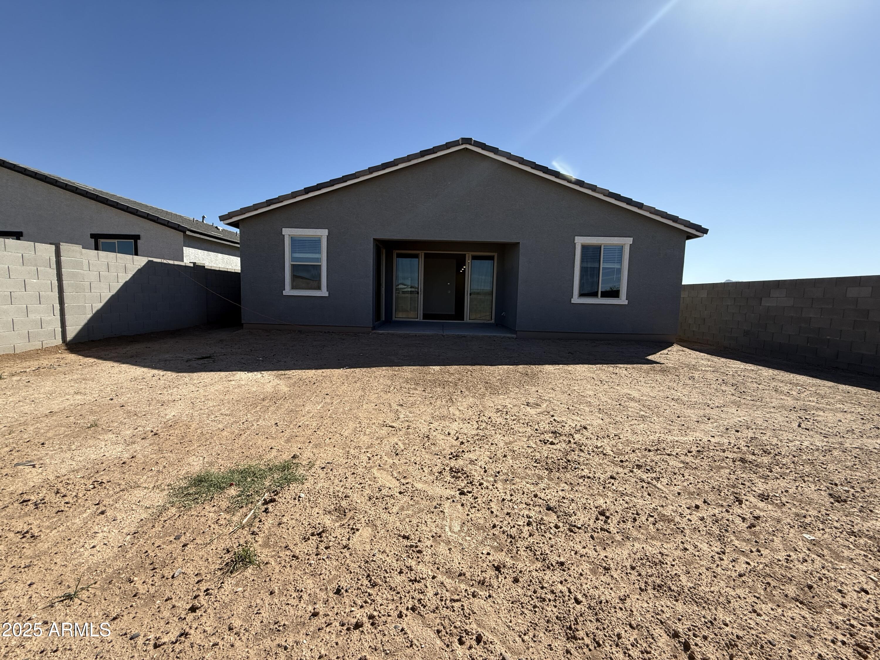 9628 W TAMARISK Avenue