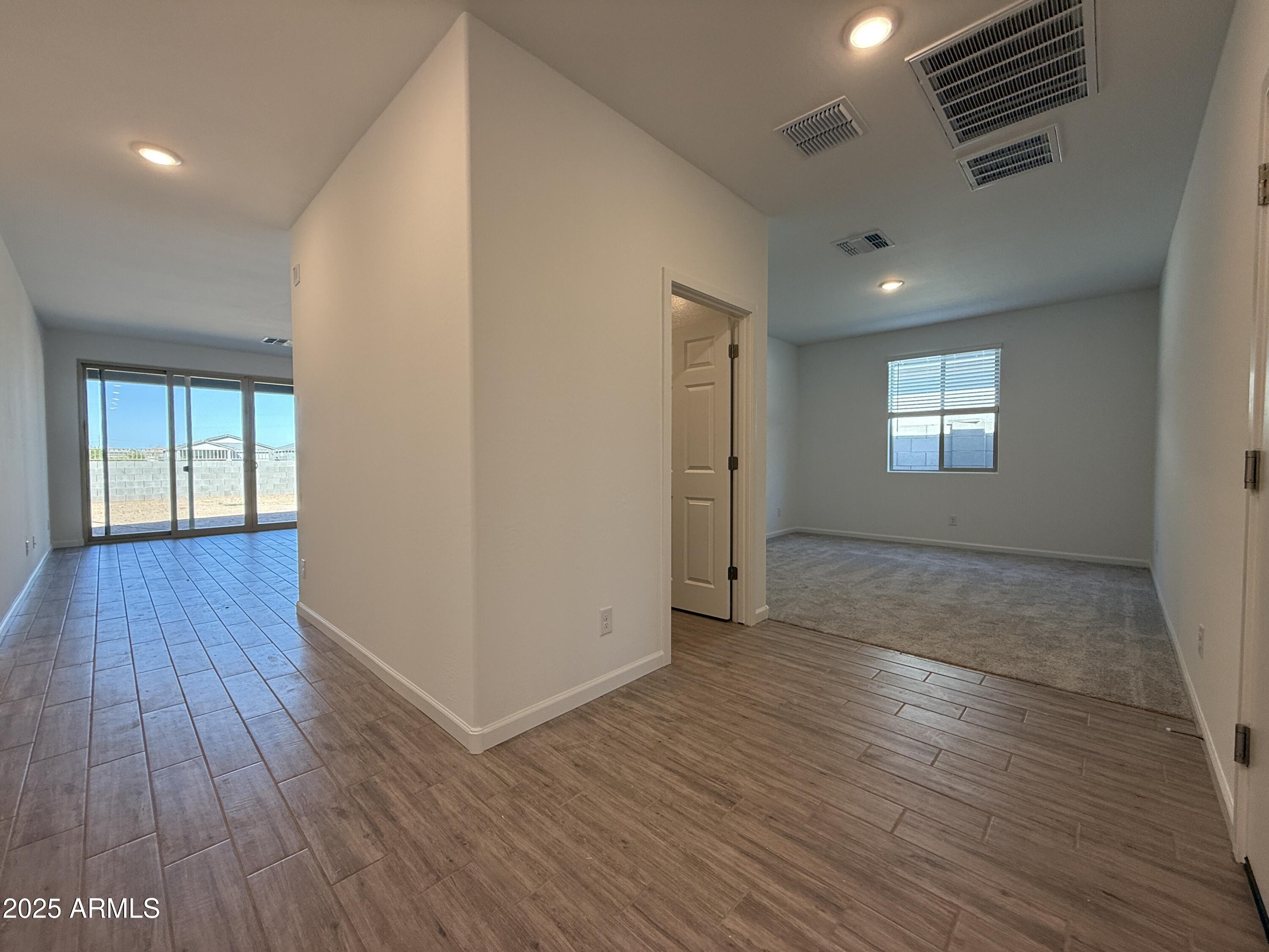 9628 W TAMARISK Avenue