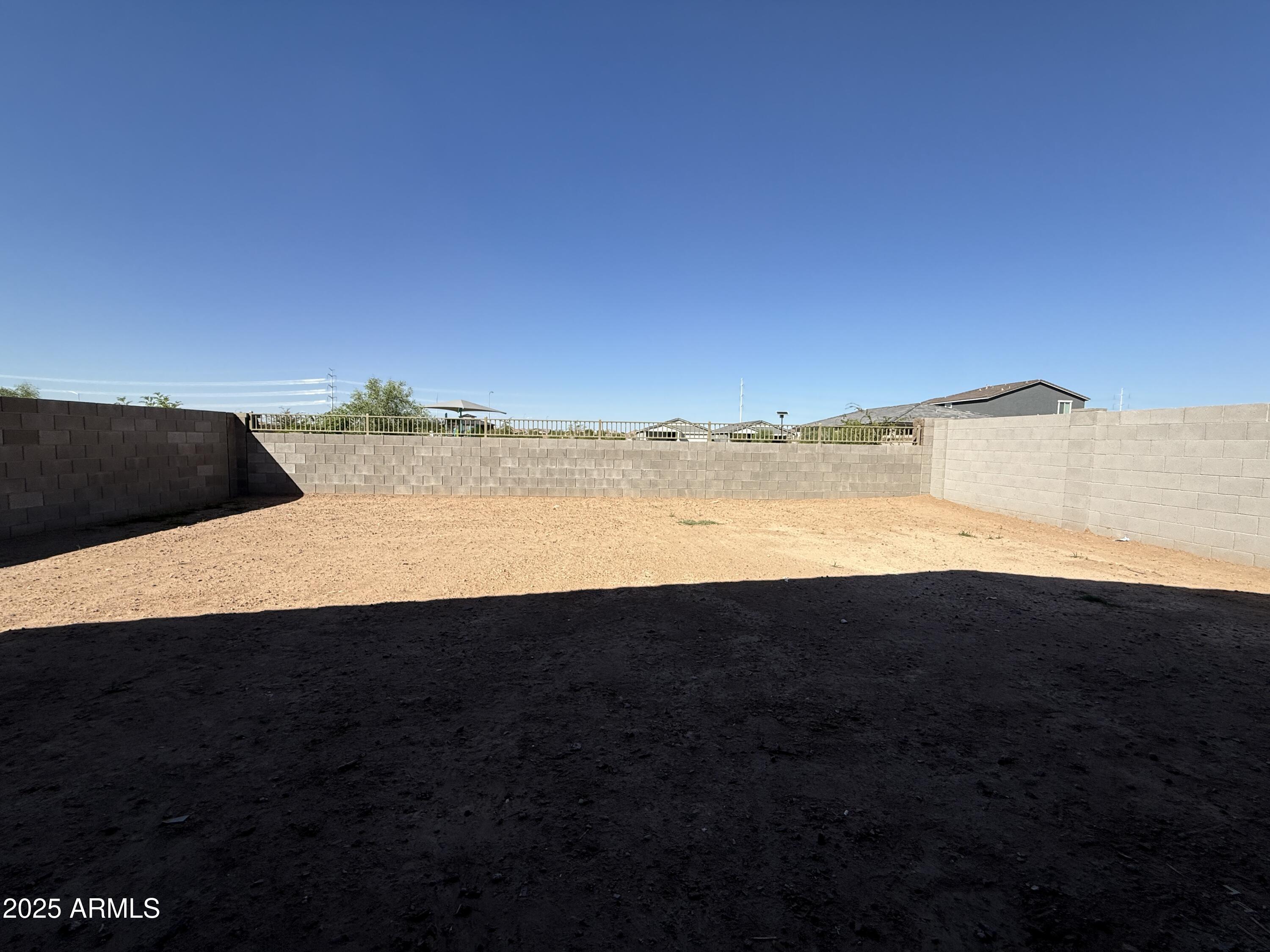 9628 W TAMARISK Avenue