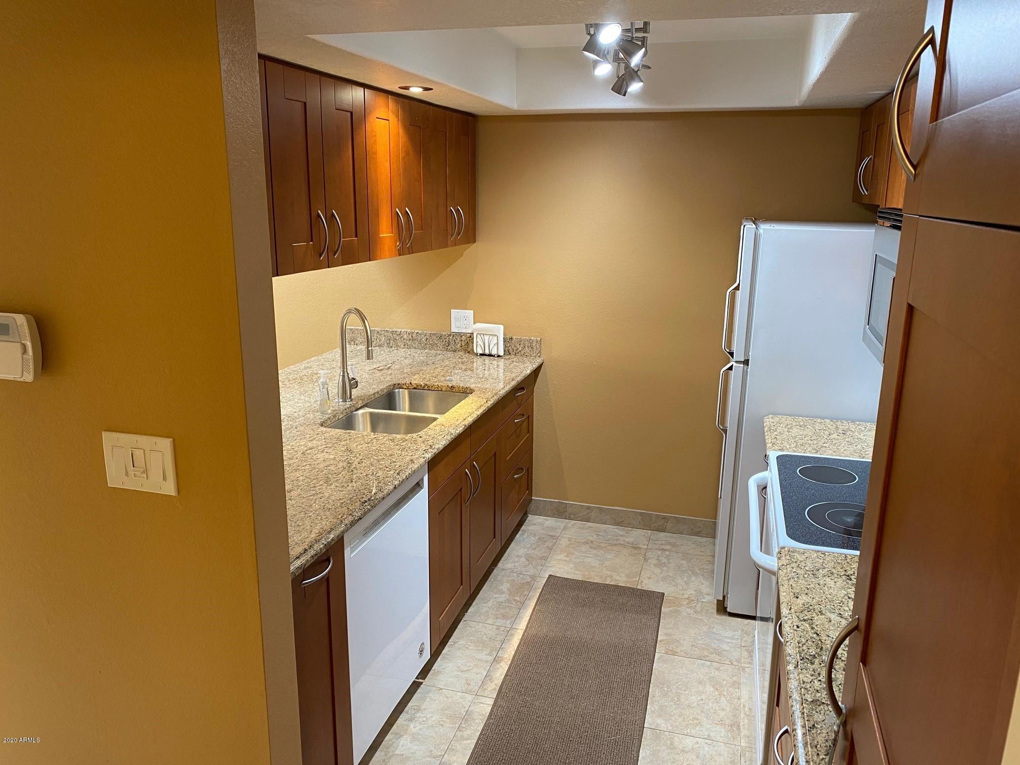 6900 E GOLD DUST Avenue, 134