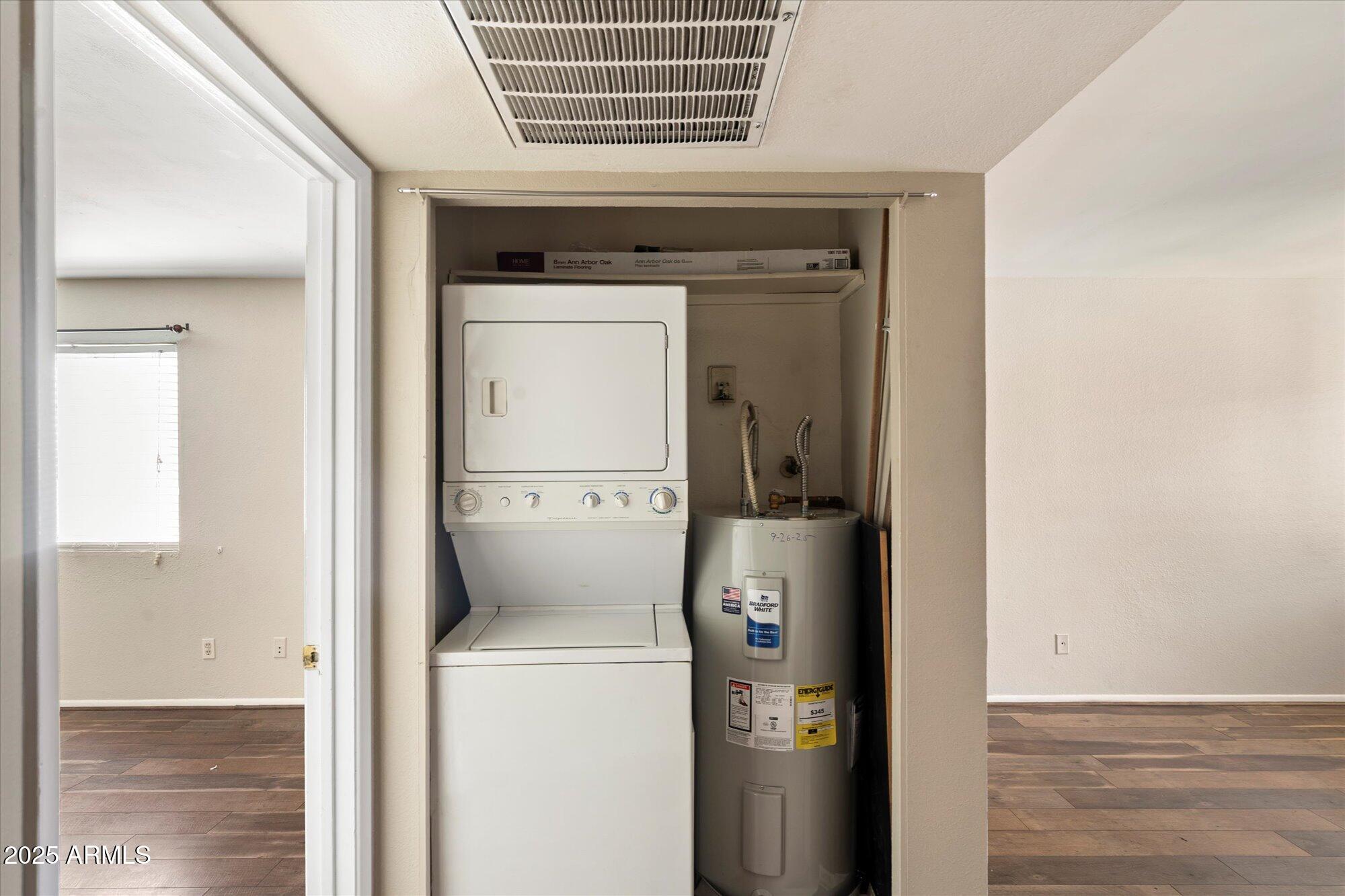 700 W UNIVERSITY Drive, 253