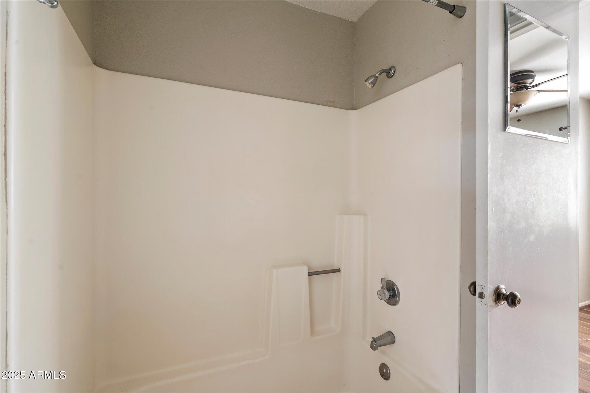 700 W UNIVERSITY Drive, 253