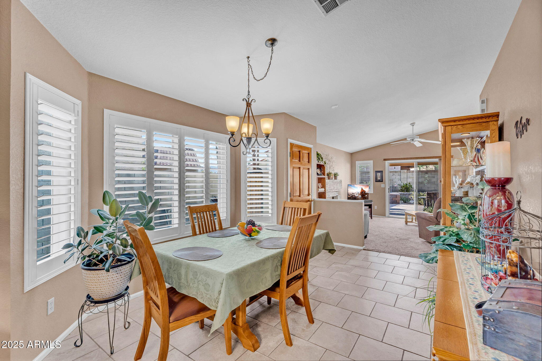 4128 E WOODLAND Drive