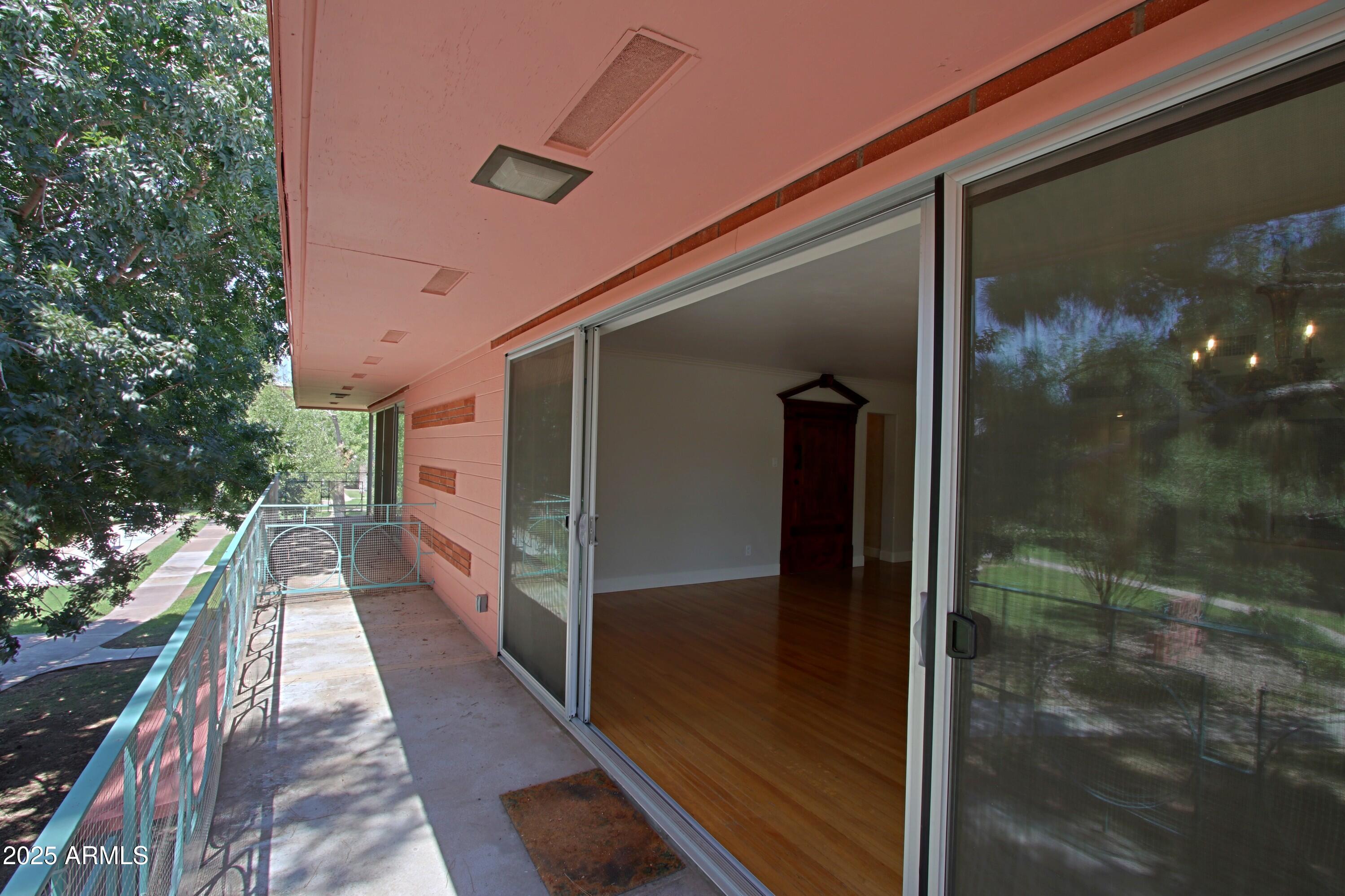 190 E CORONADO Road, 73