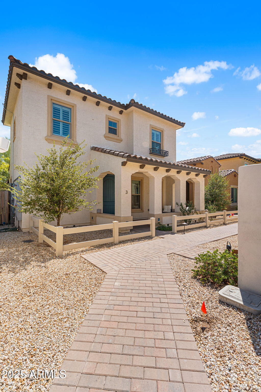 1500 E WAHALLA Lane, W3