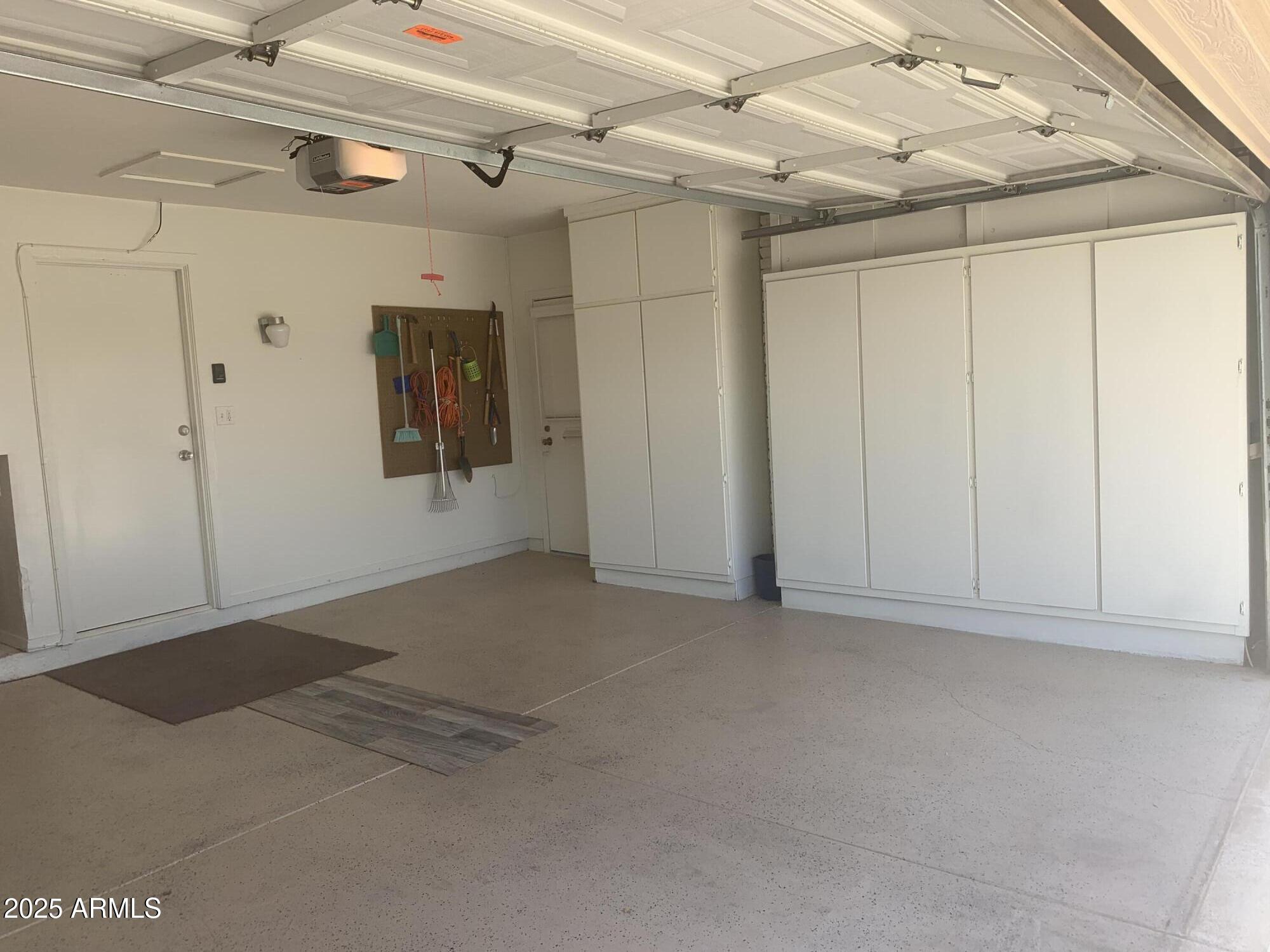 10425 W ROUNDELAY Circle