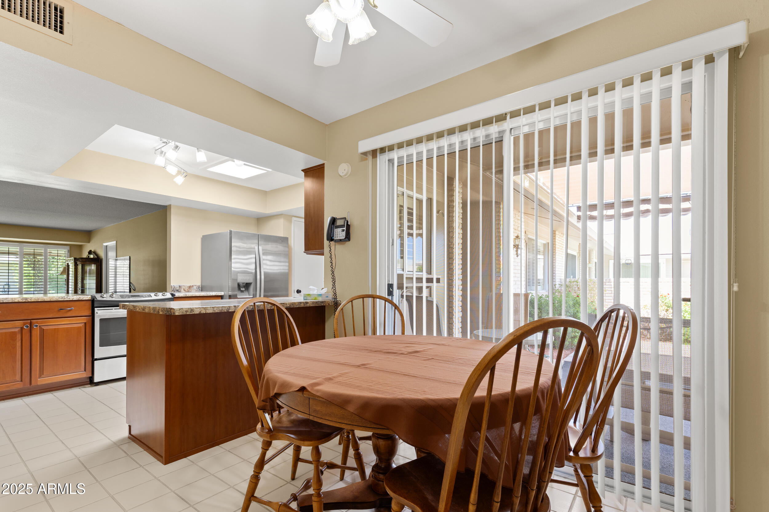 10425 W ROUNDELAY Circle